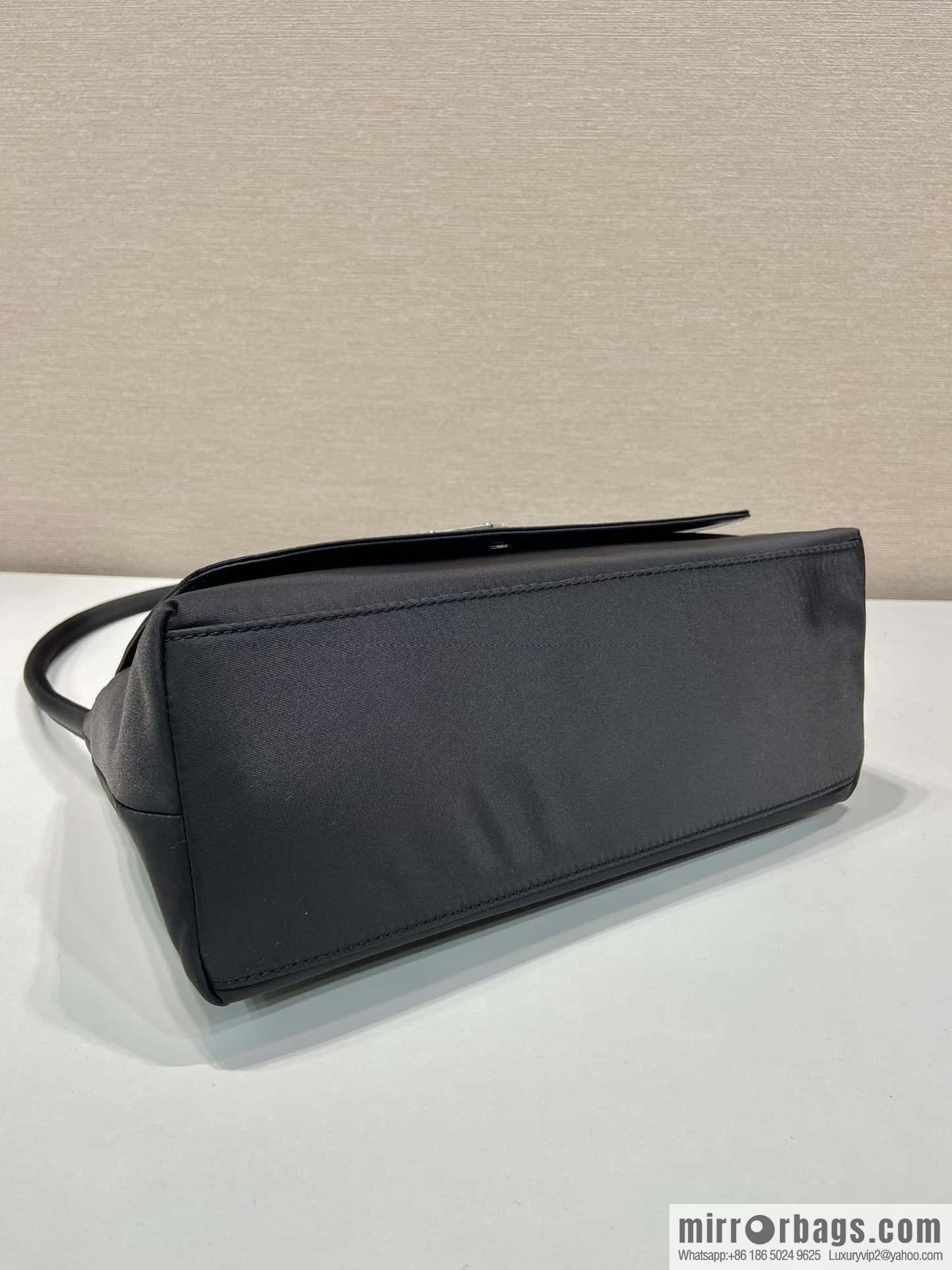 PRADA imported nylon fabric, new medieval bag 🎉 1BH628