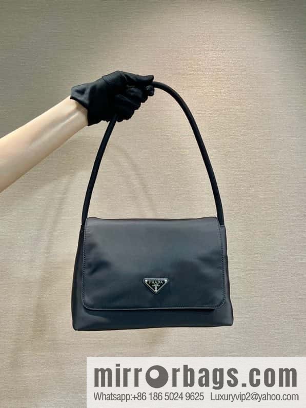 PRADA imported nylon fabric, new medieval bag 🎉 1BH628