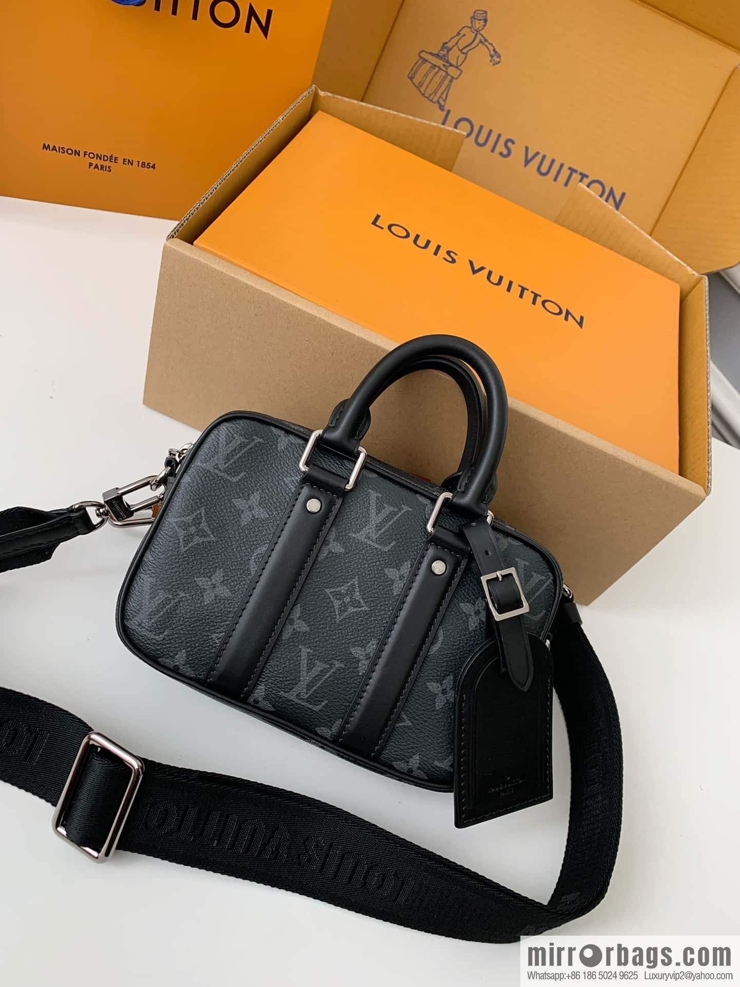 LV M82770 Nano Porte Documents Voyage