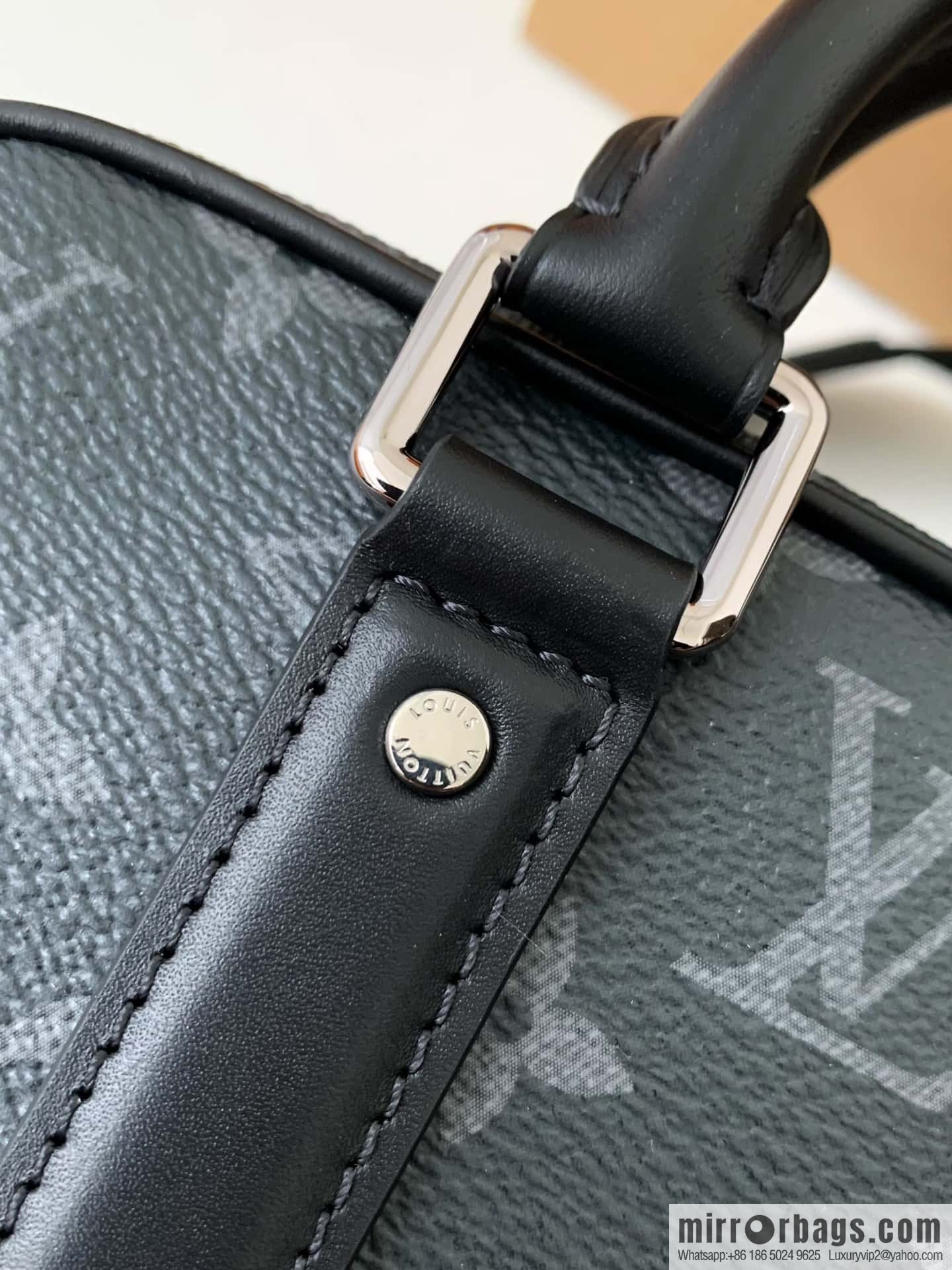 LV M82770 Nano Porte Documents Voyage