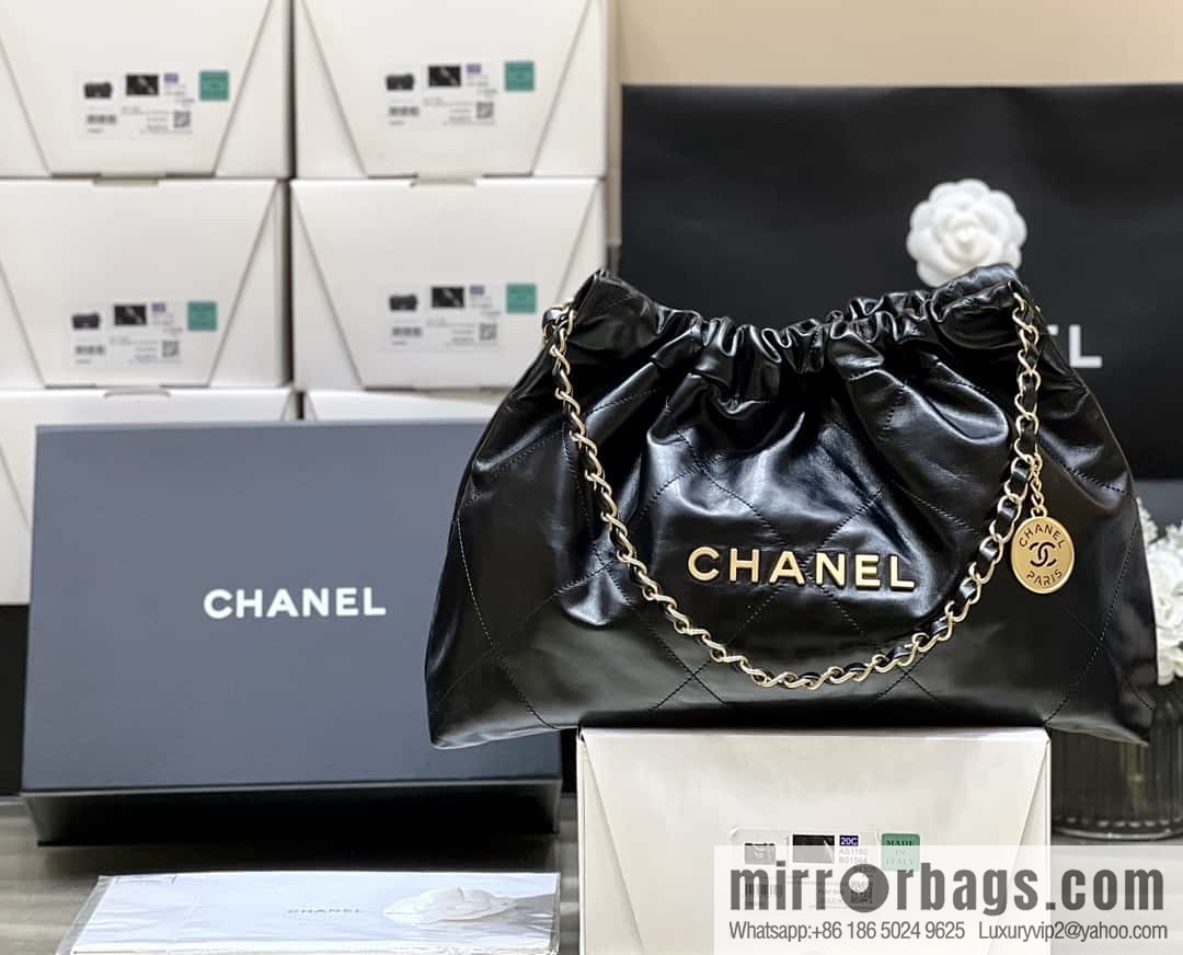 CHANEL 24C Early Spring Vacation Series 22 Horizontal Garbage Bag AS4486