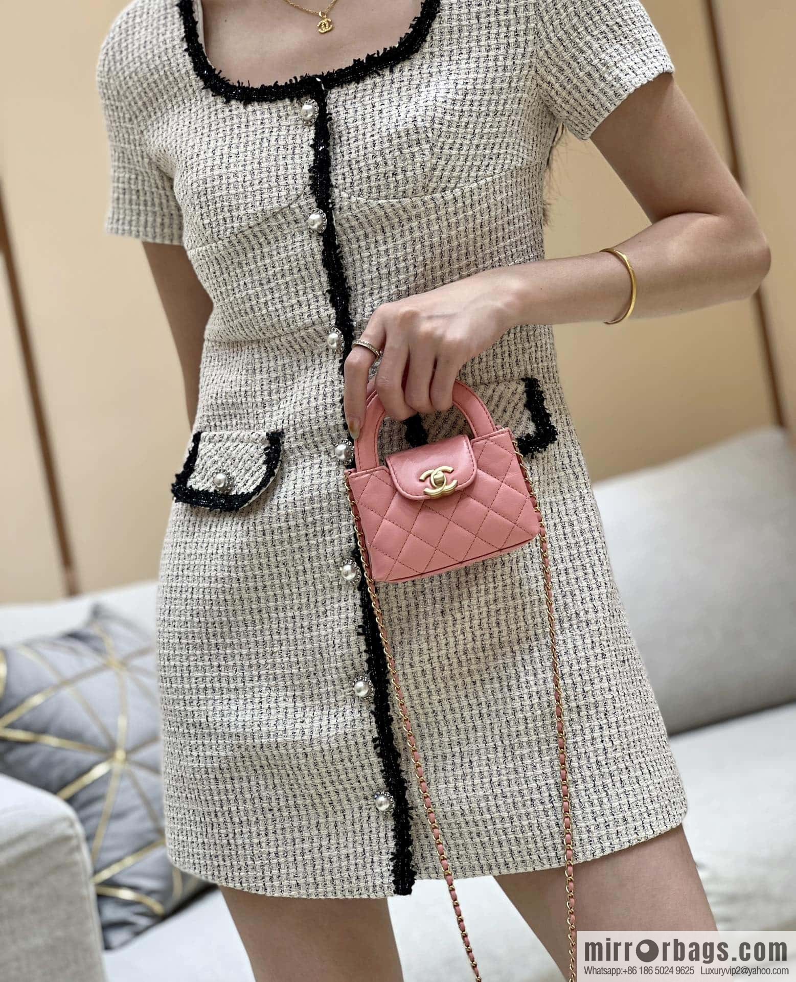 CHANEL 23K autumn and winter series, super hot mini Kelly bag AP3435 coral powder
