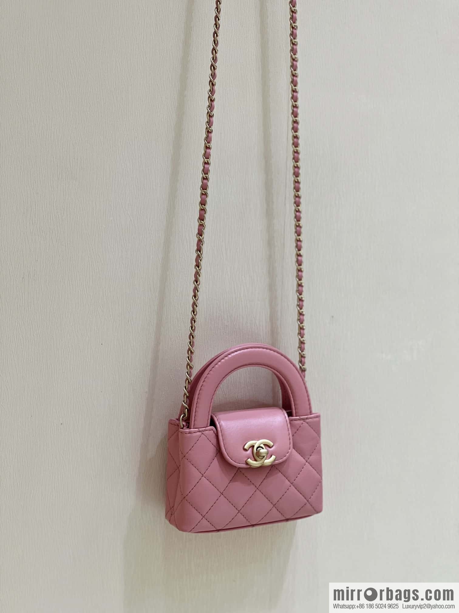 CHANEL 23K autumn and winter series, super hot mini Kelly bag AP3435 coral powder