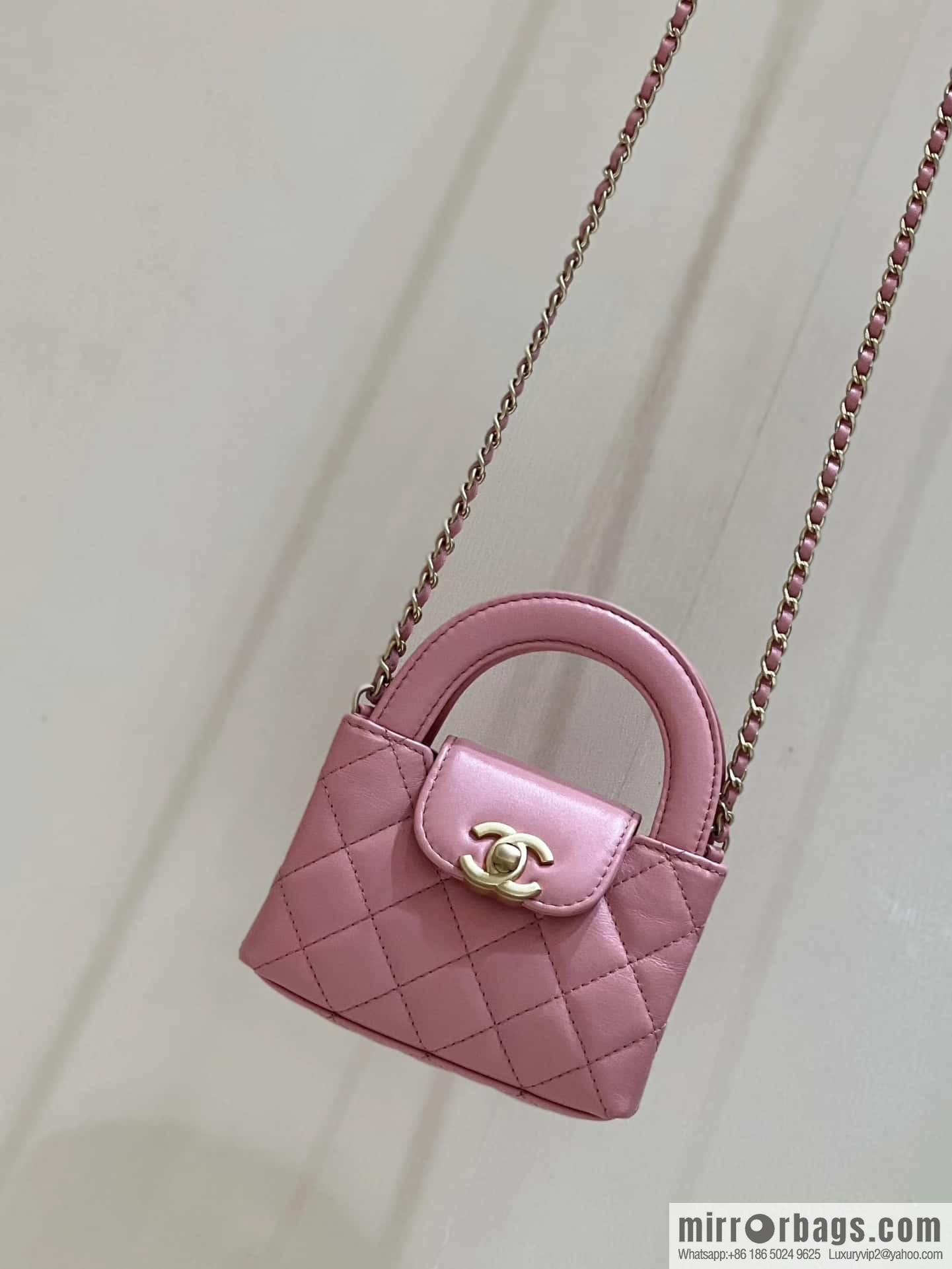 CHANEL 23K autumn and winter series, super hot mini Kelly bag AP3435 coral powder