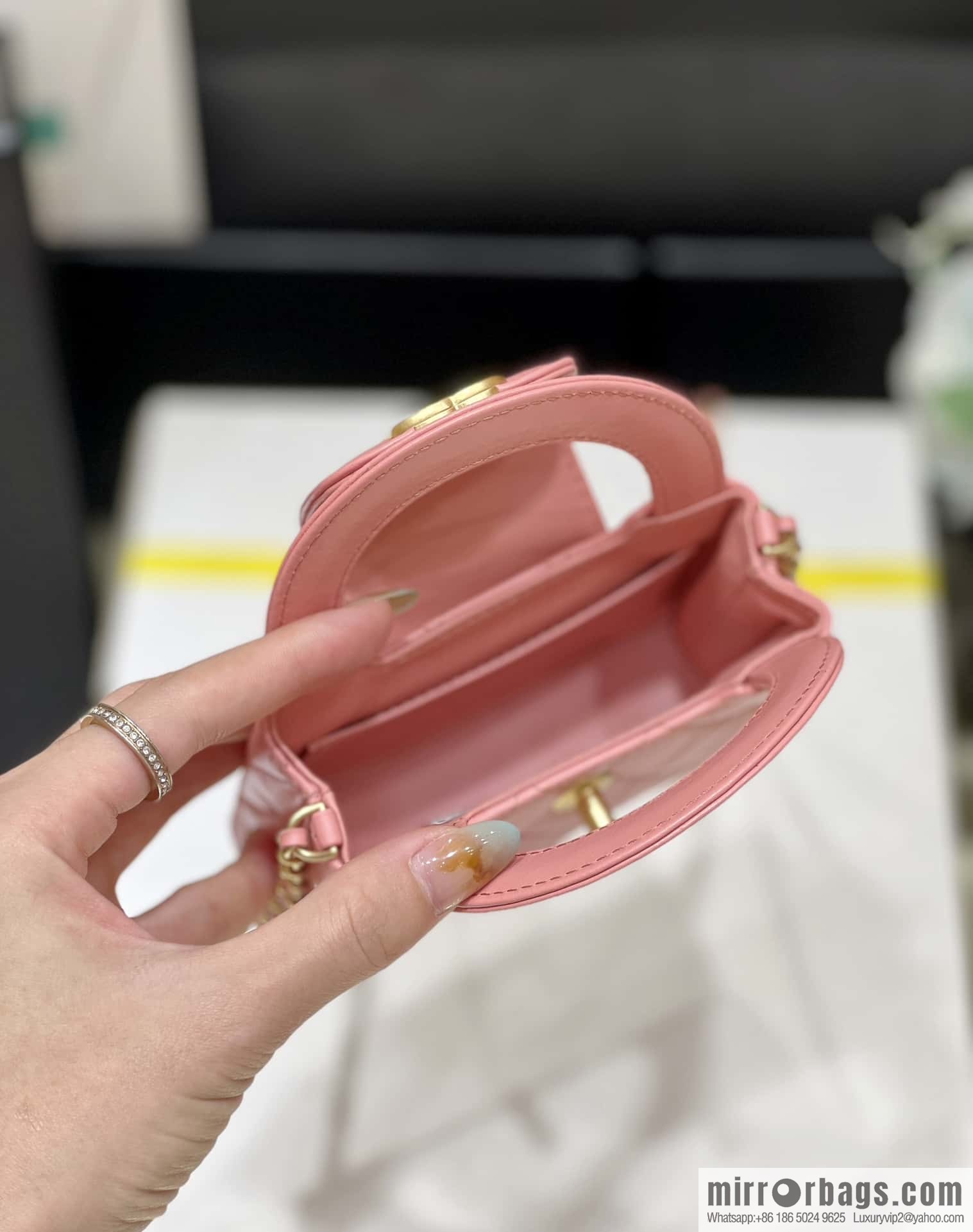 CHANEL 23K autumn and winter series, super hot mini Kelly bag AP3435 coral powder
