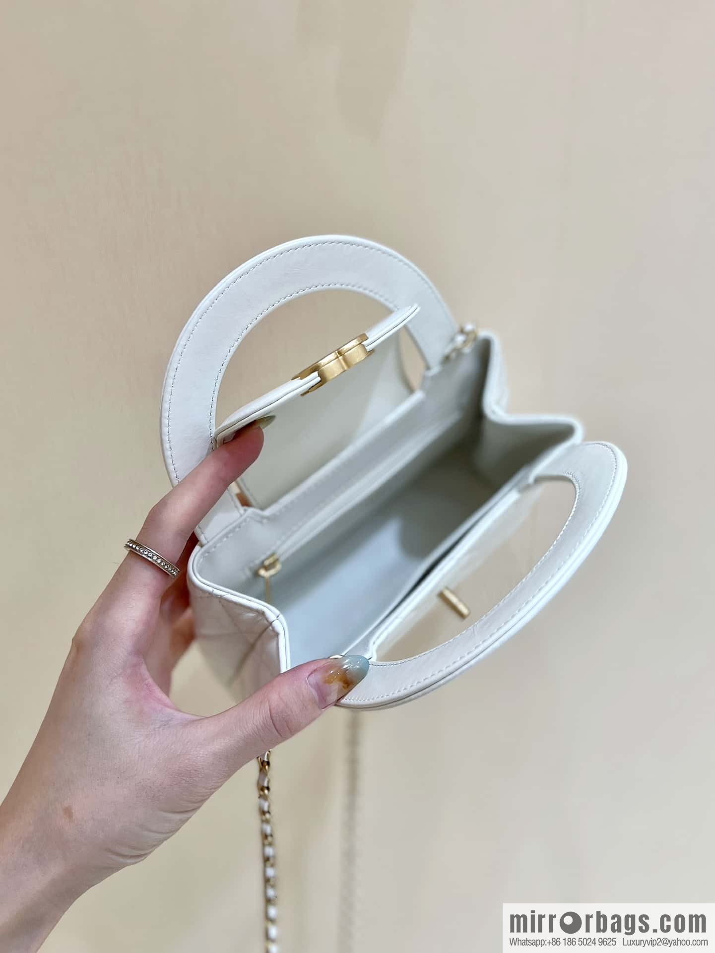 CHANEL 23K autumn and winter series, super hot Kelly bag AS4416 white