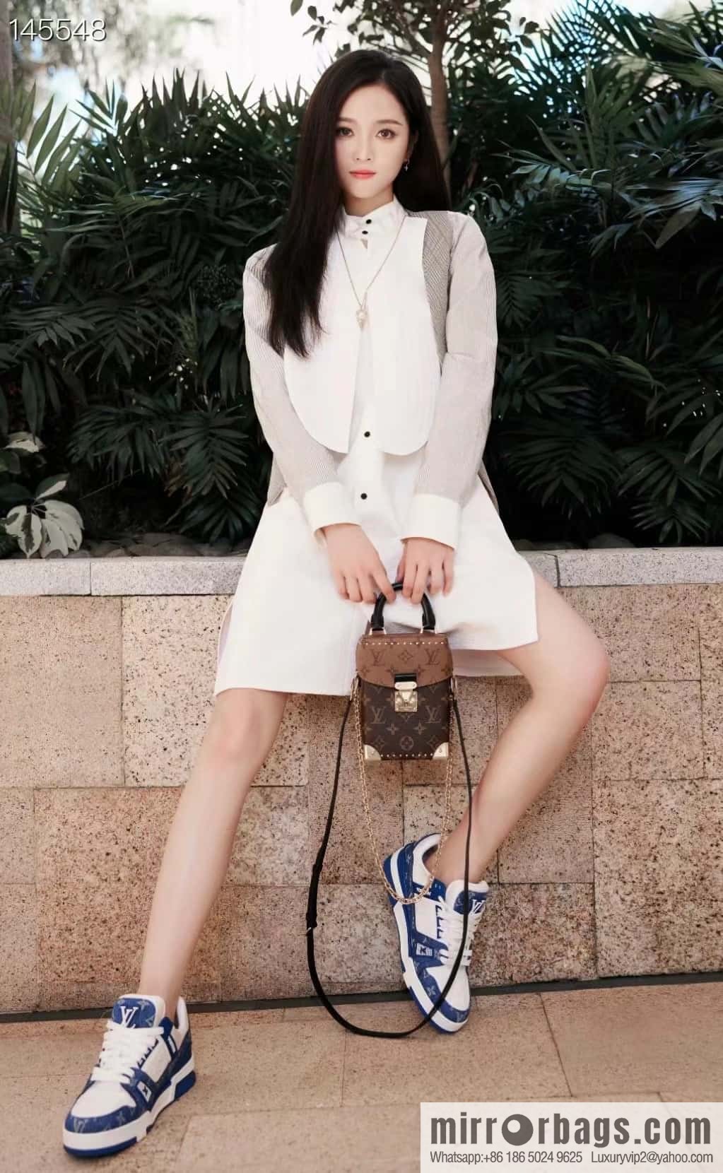 LV M82465 CAMERA BOX handbag