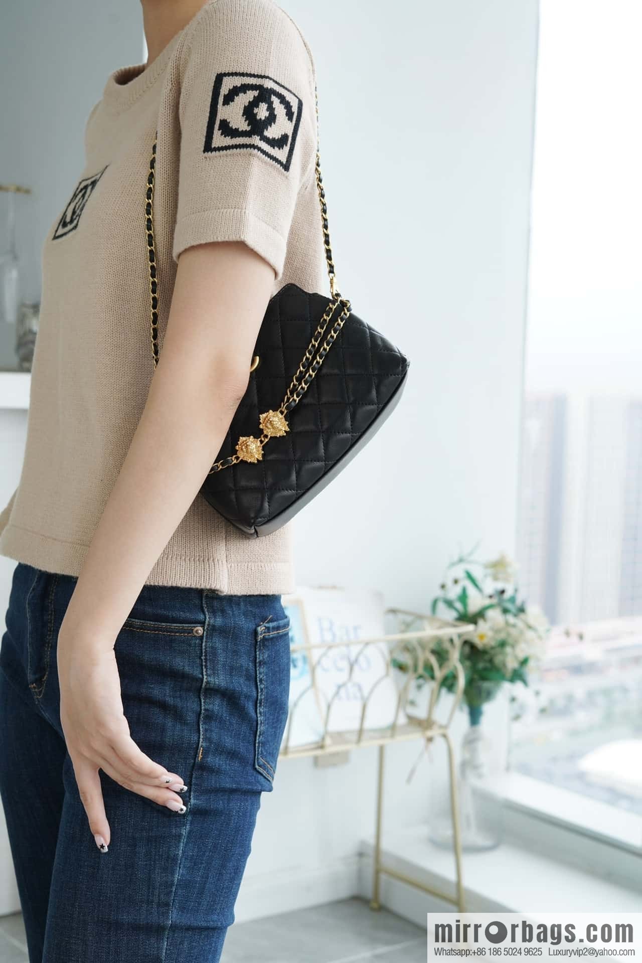 CHANEL 23A Handmade workshop chain strap lion, armpit bag 🦁 AP3429