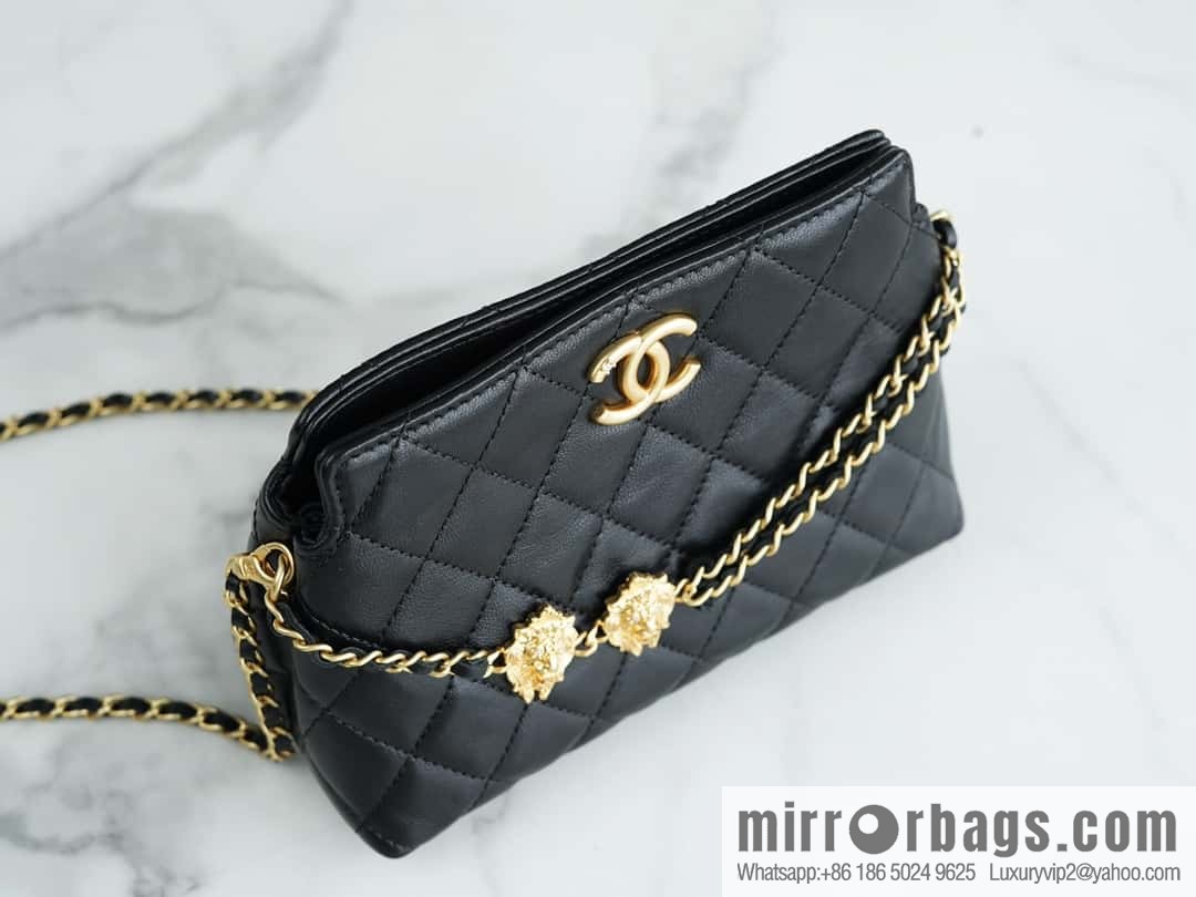 CHANEL 23A Handmade workshop chain strap lion, armpit bag 🦁 AP3429