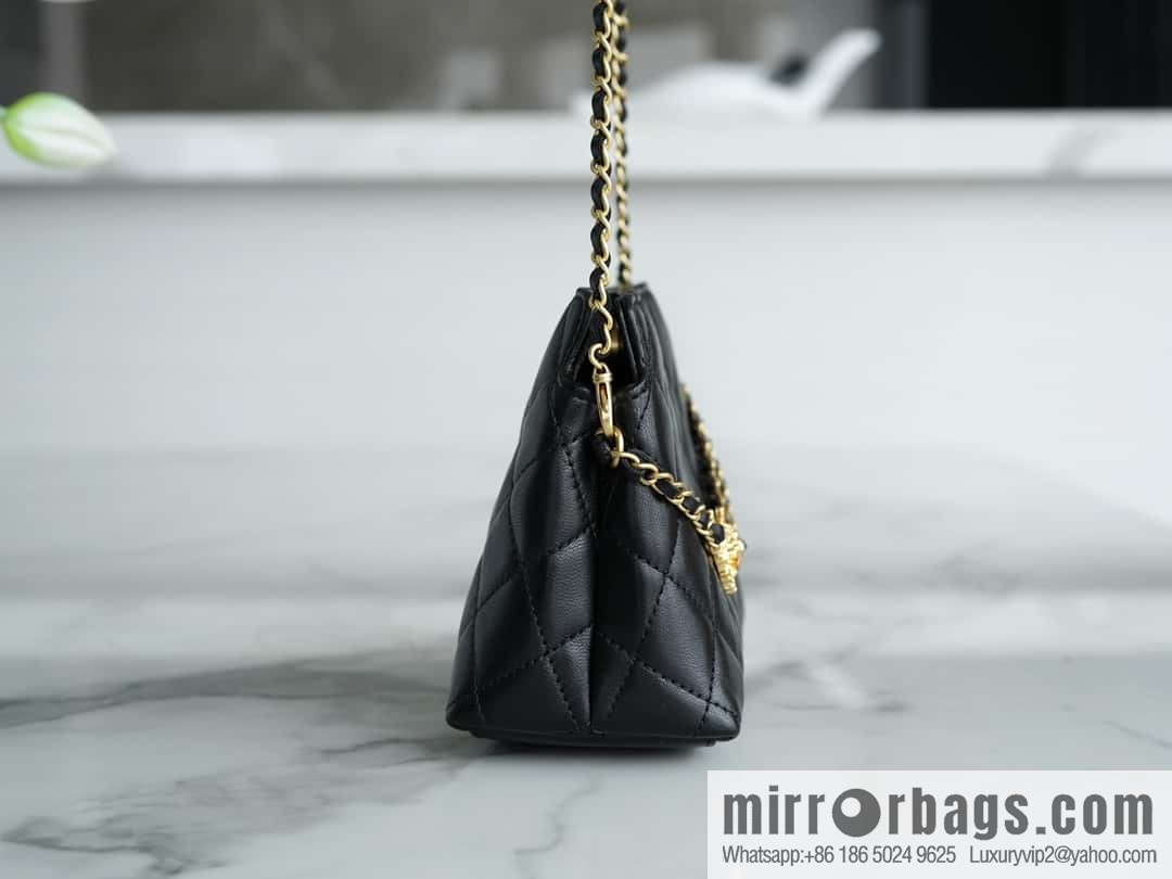 CHANEL 23A Handmade workshop chain strap lion, armpit bag 🦁 AP3429