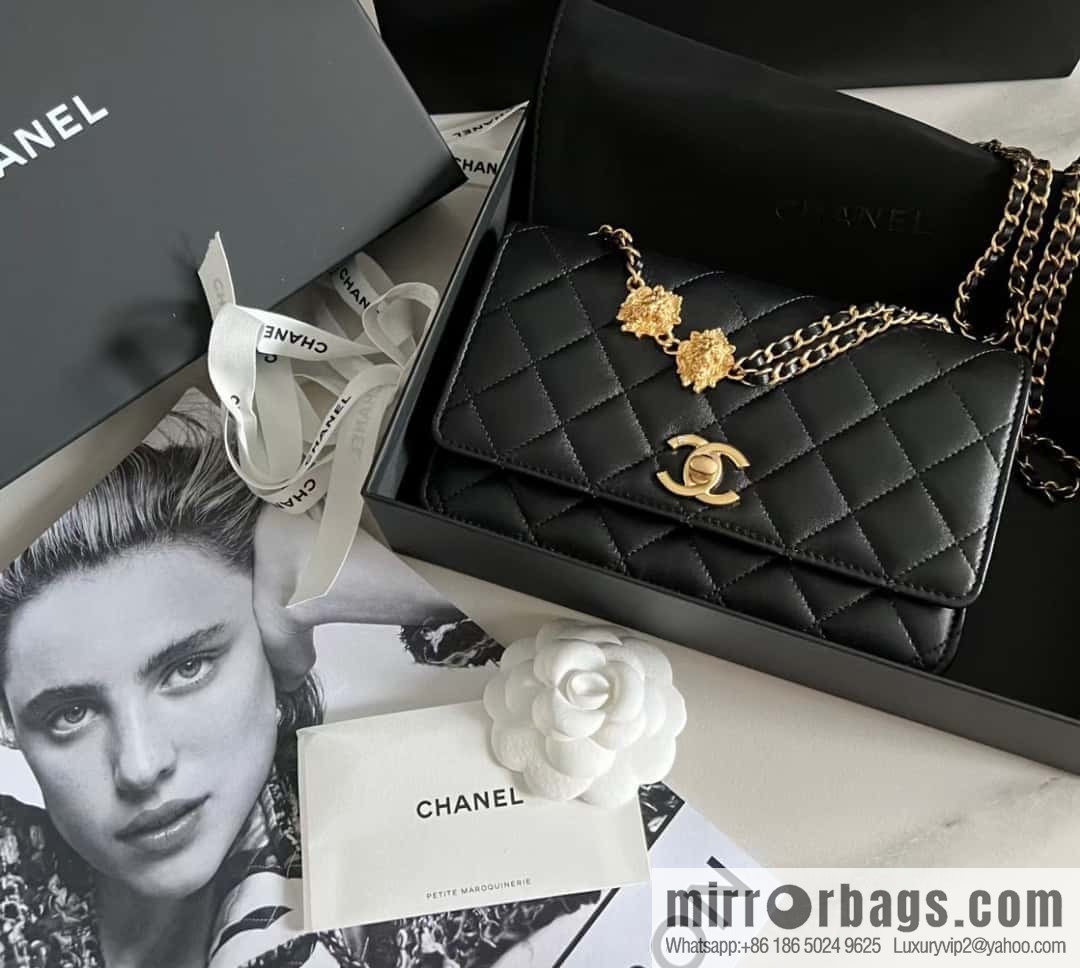 CHANEL 23A chain strap 🦁 AP3424