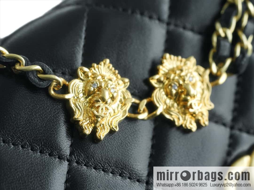 CHANEL 23A chain strap 🦁 AP3424