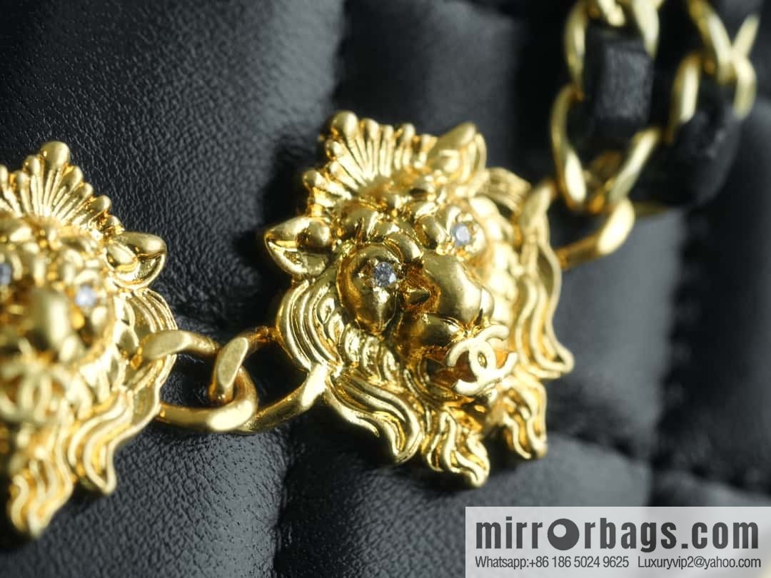 CHANEL 23A chain strap 🦁 AP3424