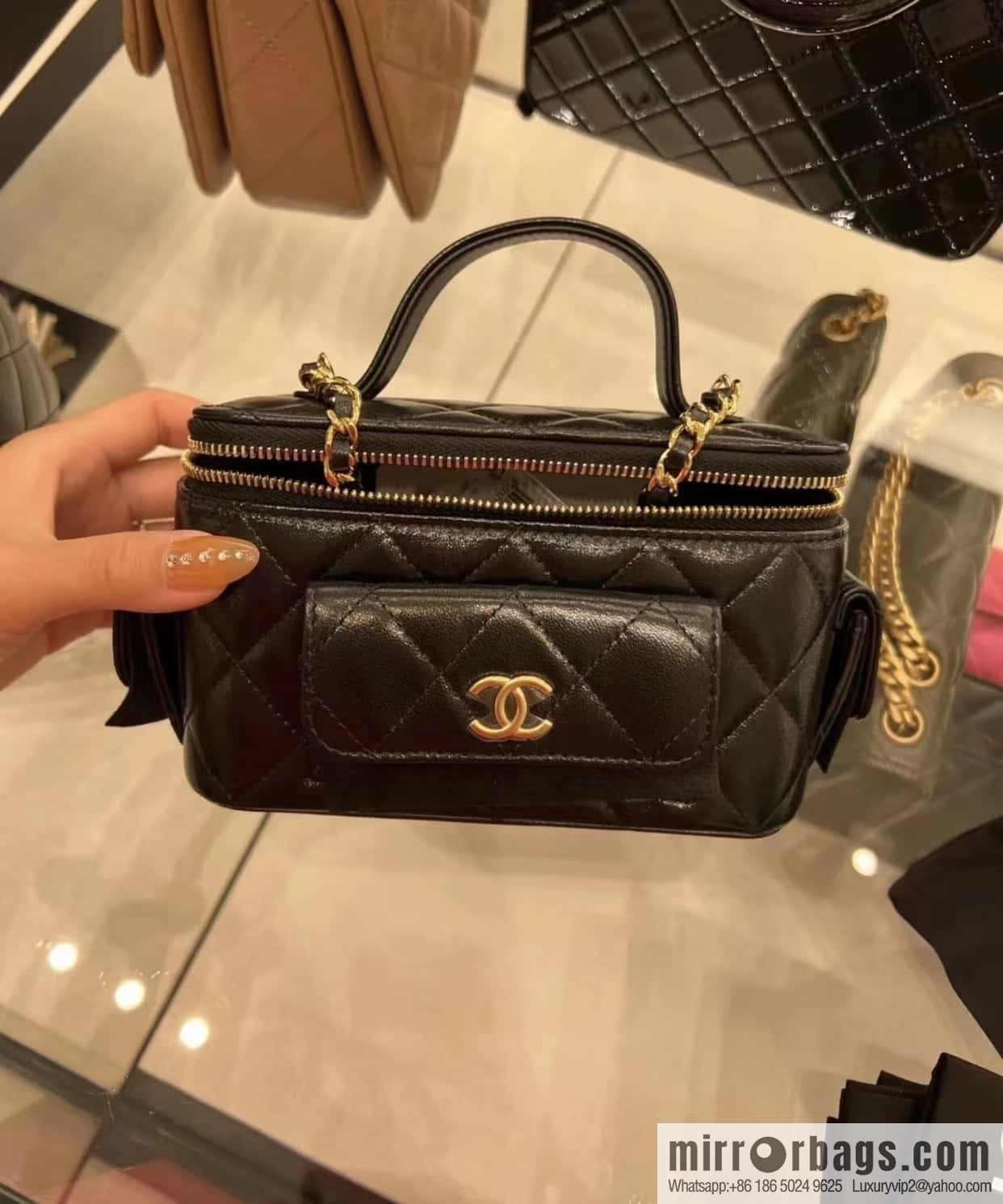 CHANEL 22k vanity case special edition handle box AP3017