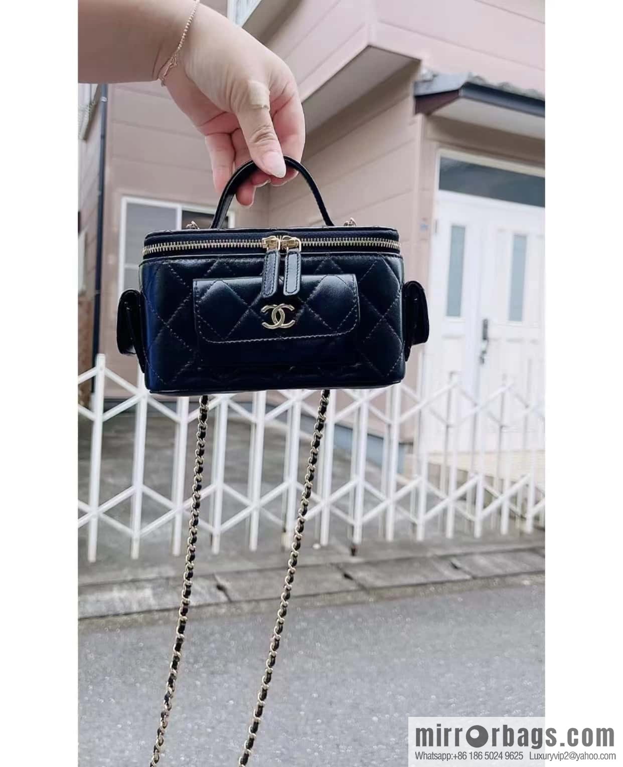CHANEL 22k vanity case special edition handle box AP3017