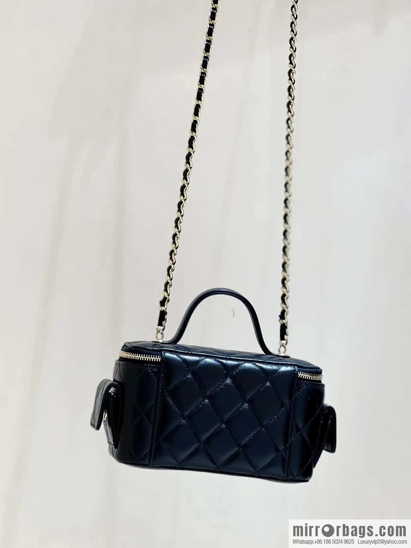 CHANEL 22k vanity case special edition handle box AP3017