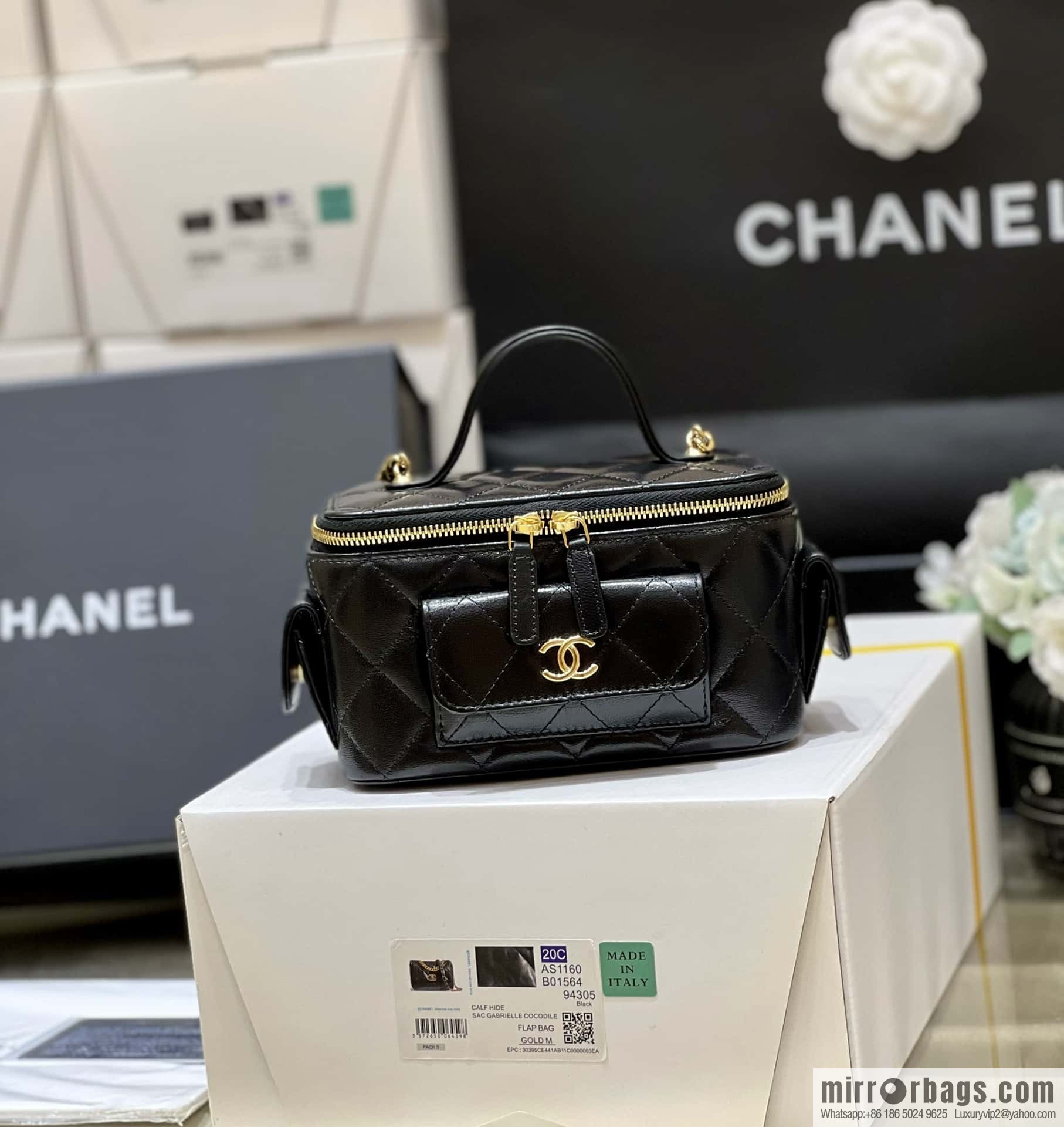 CHANEL 22k vanity case special edition handle box AP3017