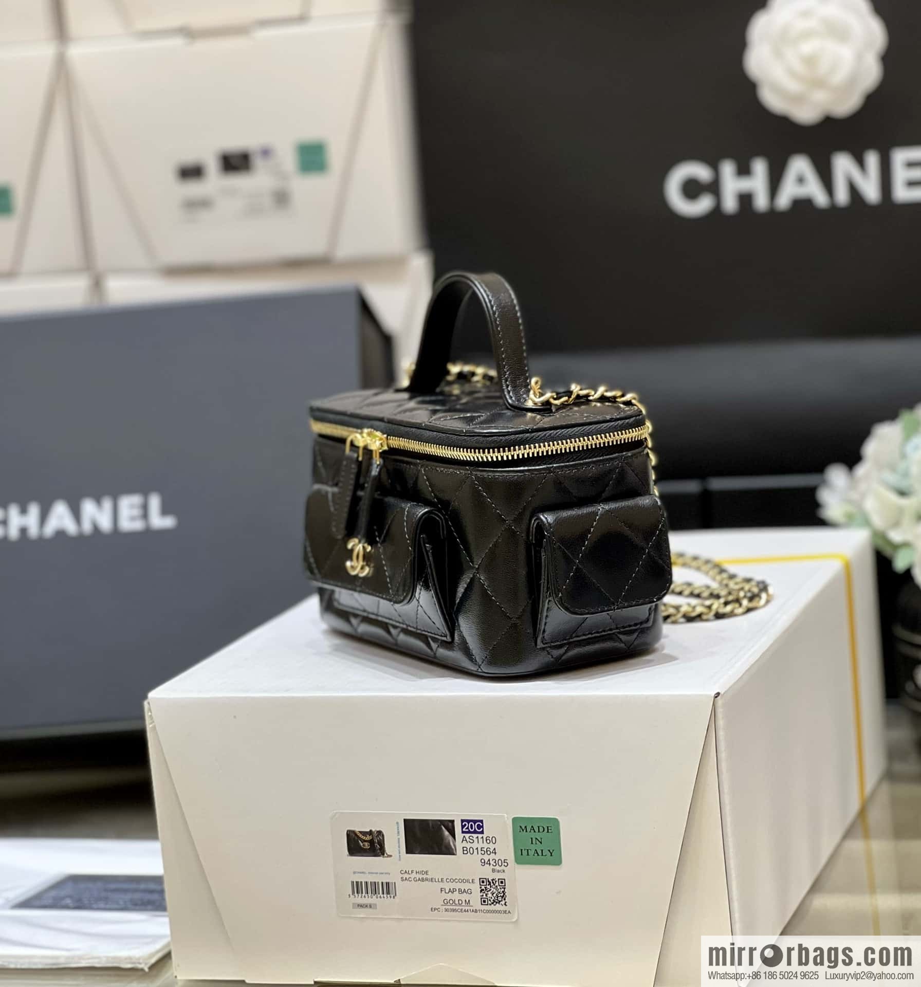 CHANEL 22k vanity case special edition handle box AP3017