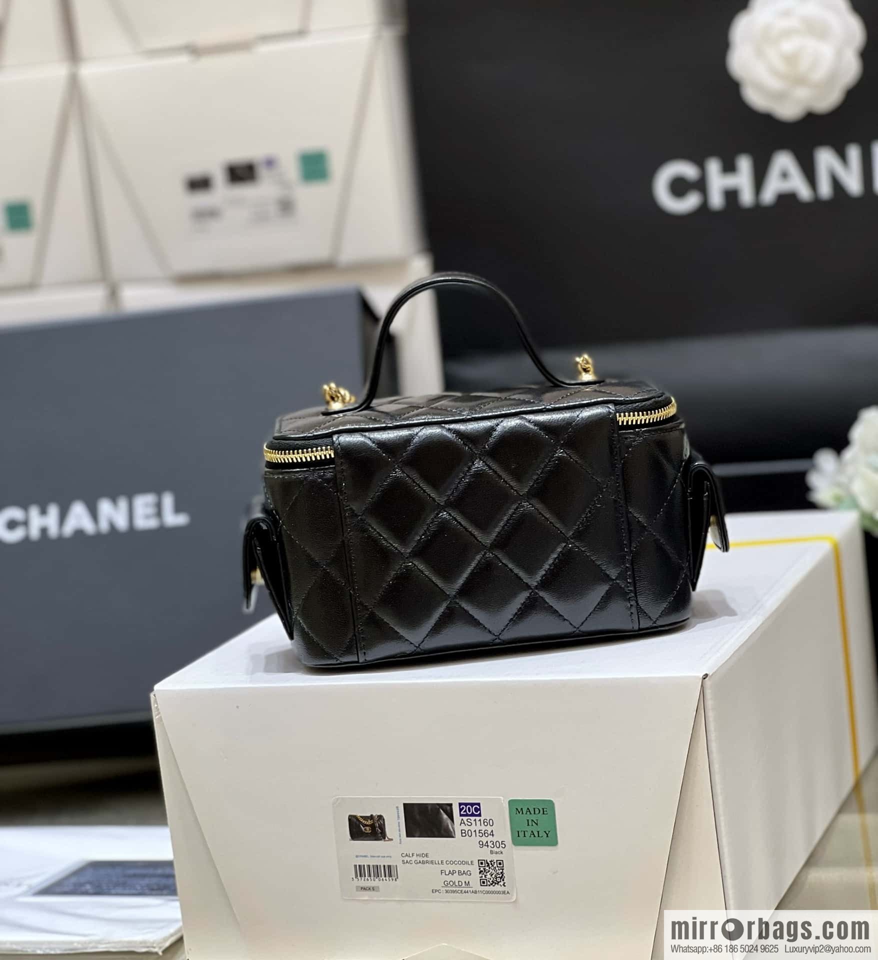 CHANEL 22k vanity case special edition handle box AP3017