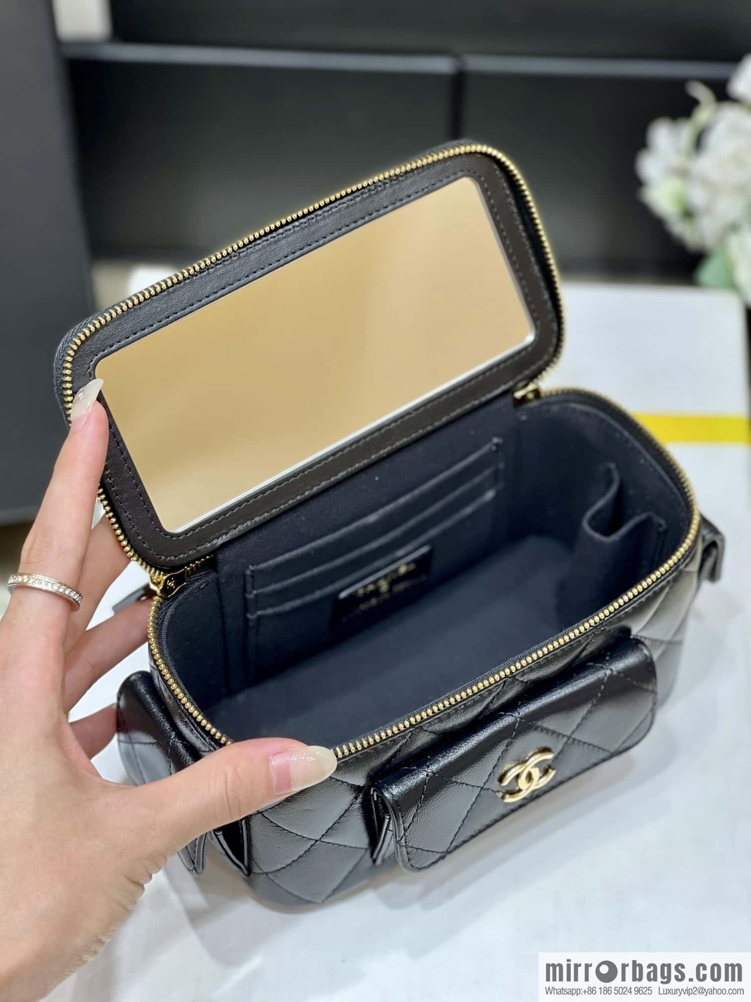 CHANEL 22k vanity case special edition handle box AP3017