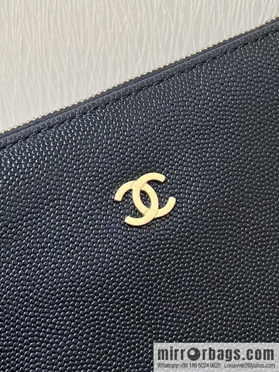 CHANEL black caviar leather with gun color hardware 23k garbage bag AS3261