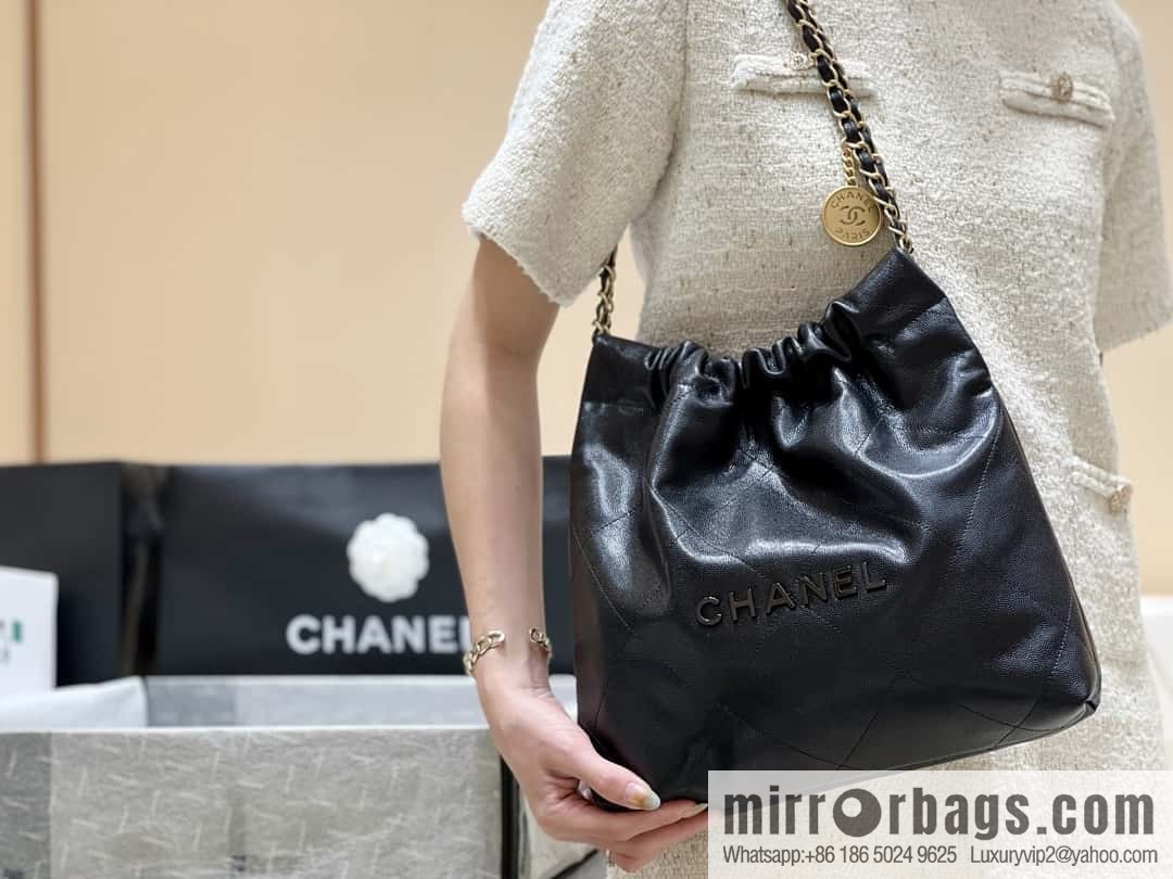 CHANEL black caviar leather with gun color hardware 23k garbage bag, small AS3260