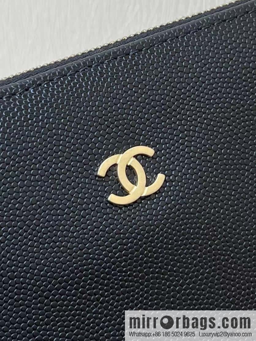 CHANEL black caviar leather with gun color hardware 23k garbage bag, small AS3260