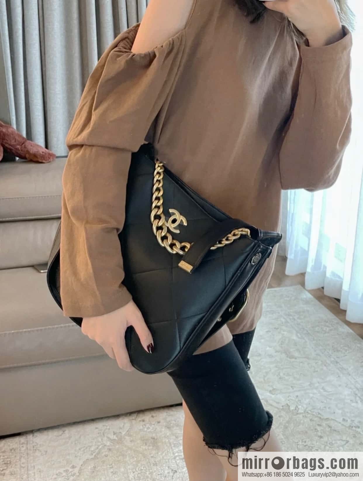 CHANEL 2021 autumn and winter high-end ready-to-wear series hippie bag AP2844