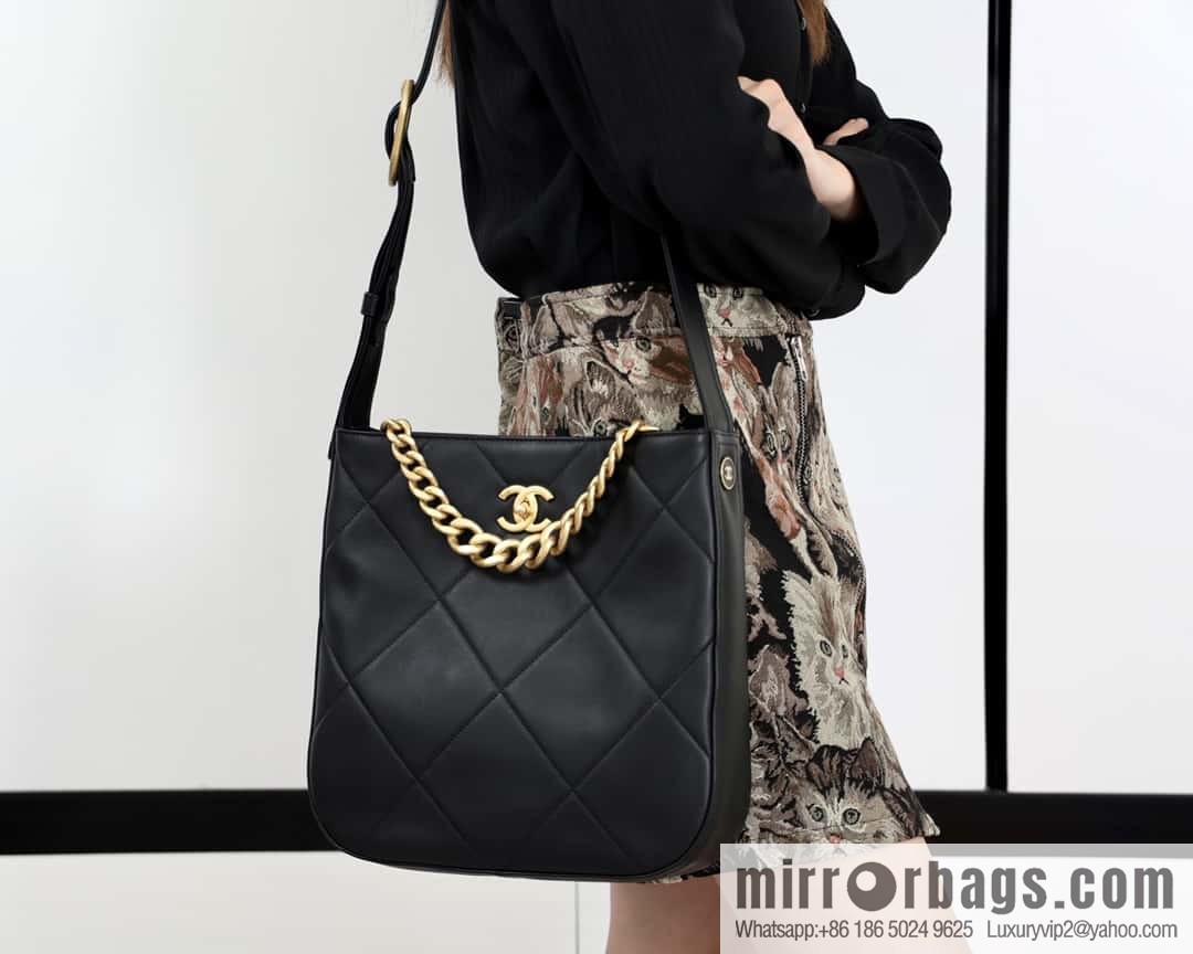 CHANEL 2021 autumn and winter high-end ready-to-wear series hippie bag AP2844