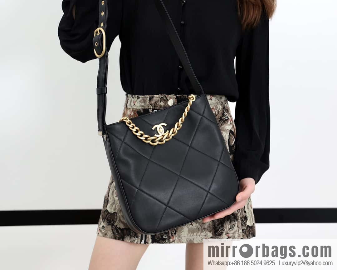 CHANEL 2021 autumn and winter high-end ready-to-wear series hippie bag AP2844