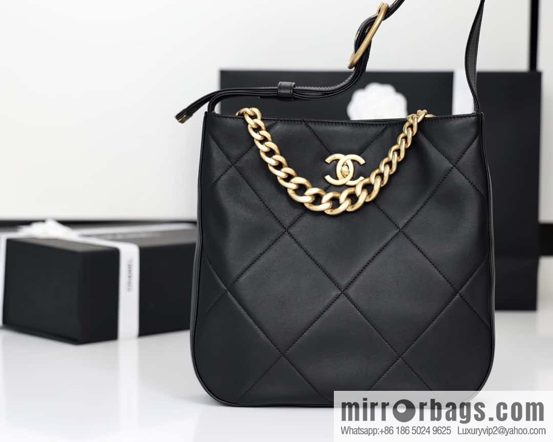 CHANEL 2021 autumn and winter high-end ready-to-wear series hippie bag AP2844