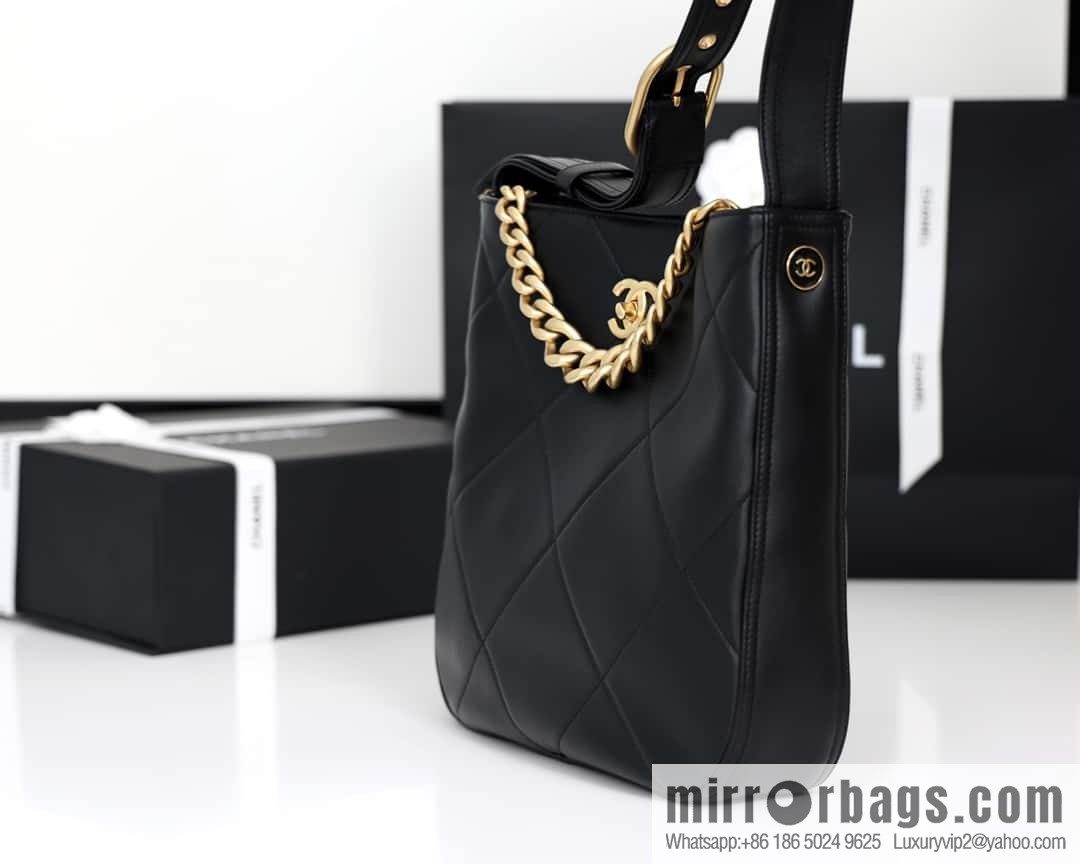 CHANEL 2021 autumn and winter high-end ready-to-wear series hippie bag AP2844