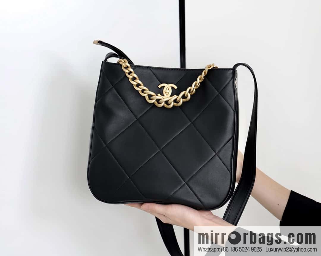 CHANEL 2021 autumn and winter high-end ready-to-wear series hippie bag AP2844