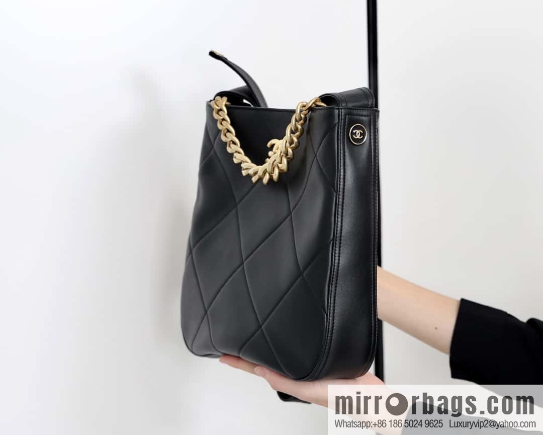 CHANEL 2021 autumn and winter high-end ready-to-wear series hippie bag AP2844