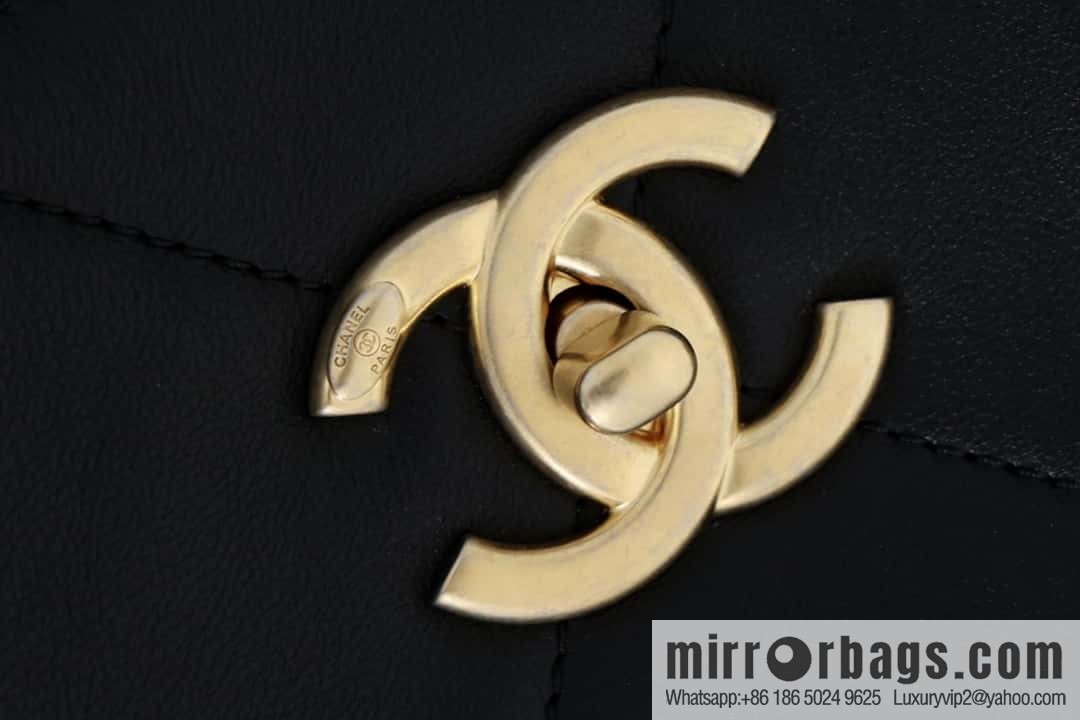 CHANEL 2021 autumn and winter high-end ready-to-wear series hippie bag AP2844