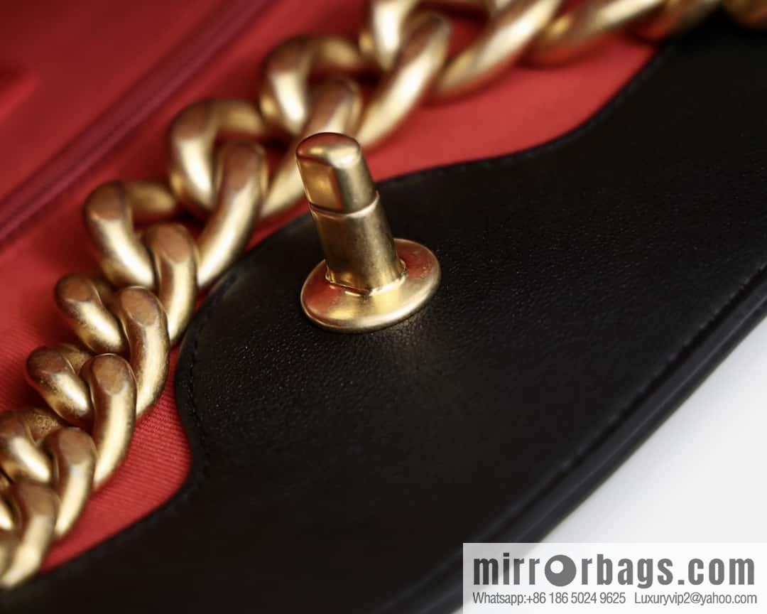 CHANEL 2021 autumn and winter high-end ready-to-wear series hippie bag AP2844