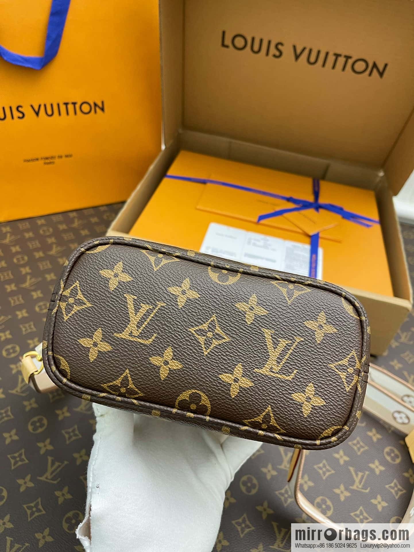 LV M46705 NEVERFULL BB TOTE