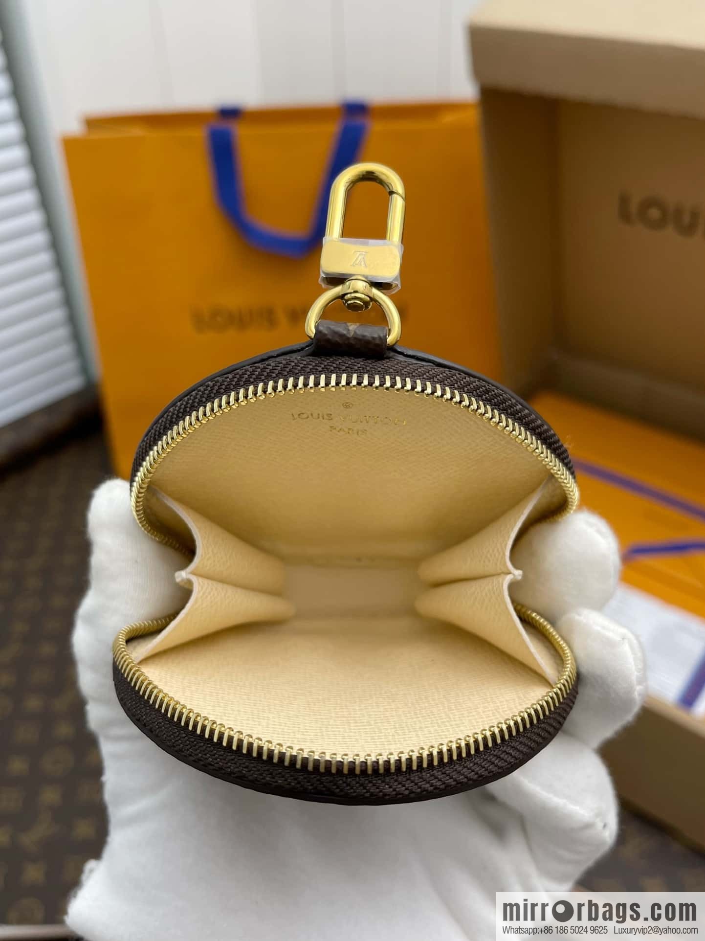 LV M46705 NEVERFULL BB TOTE