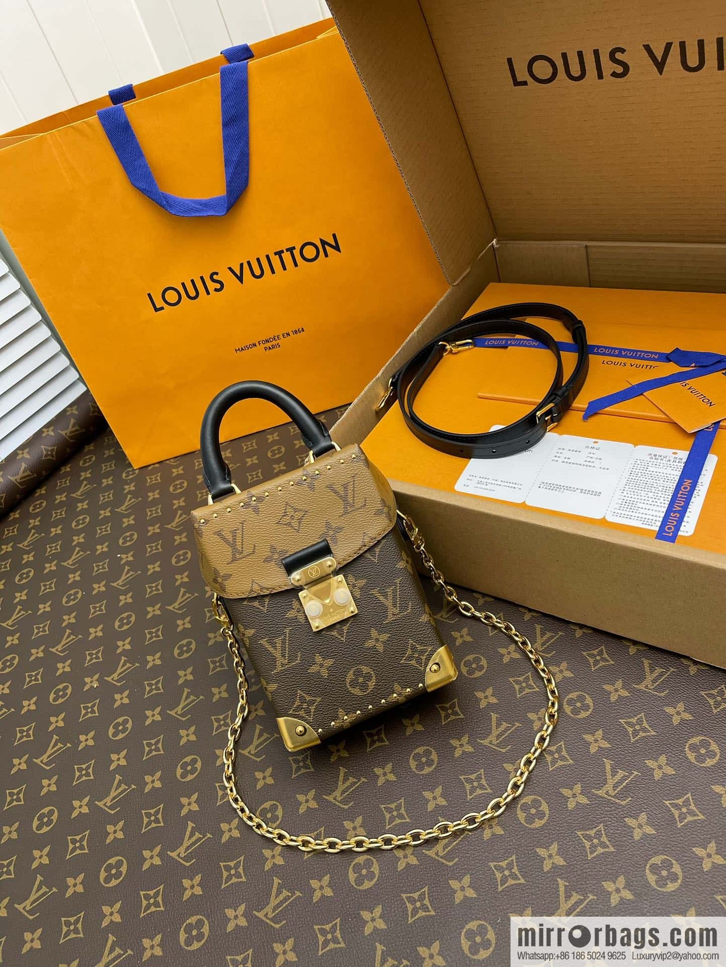 Louis Vuitton M82465 Camera Box