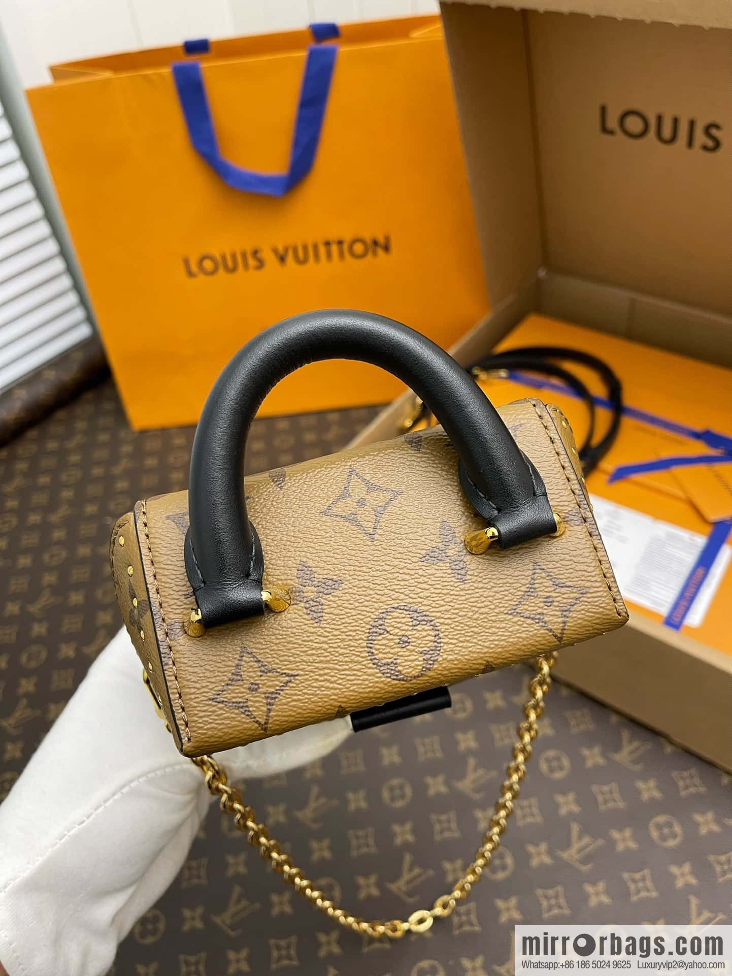 Louis Vuitton M82465 Camera Box