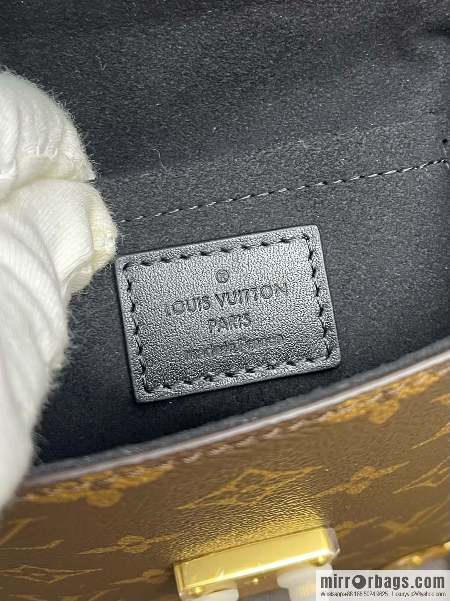 Louis Vuitton M82465 Camera Box