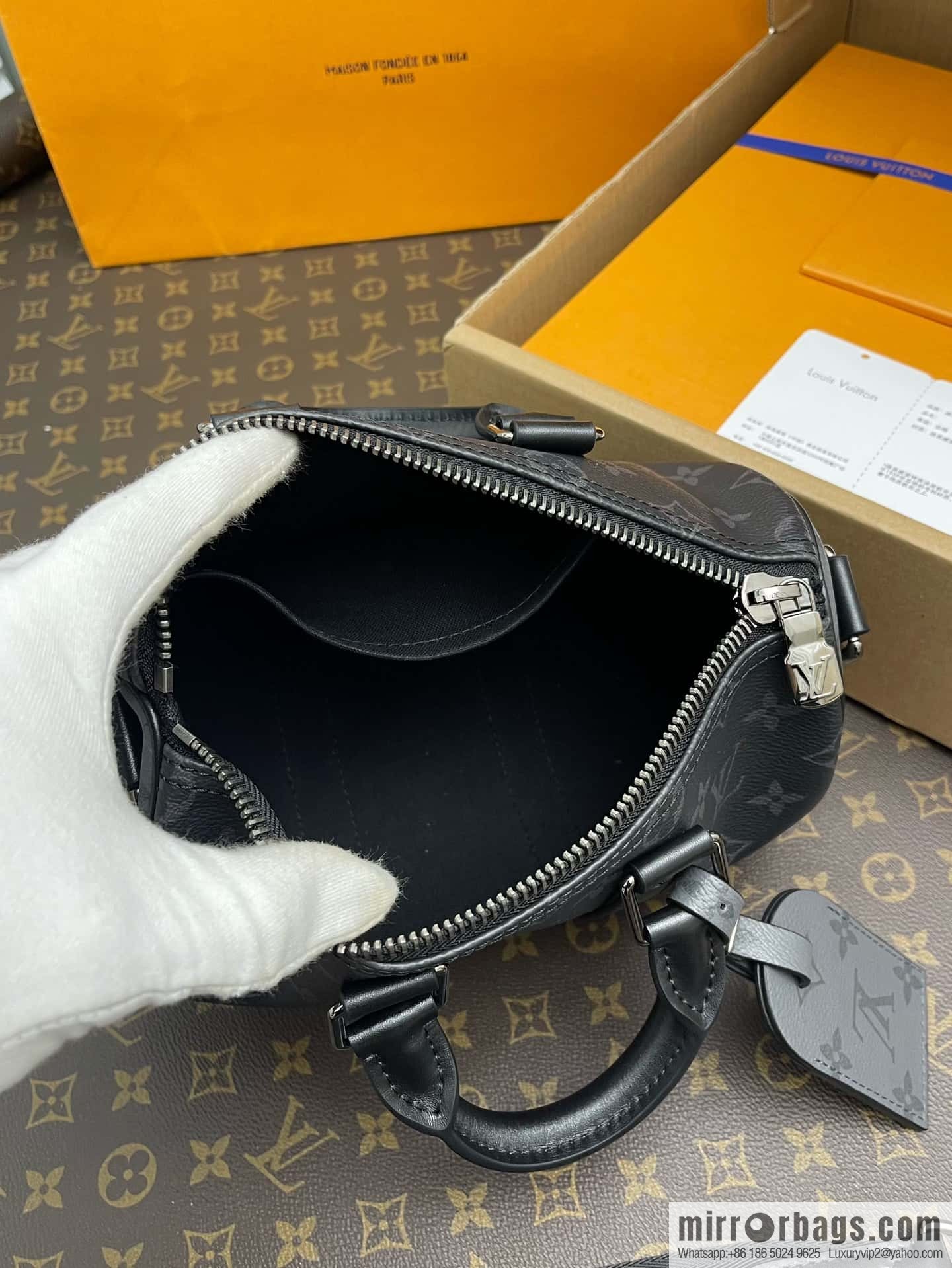 Louis Vuitton M46271 KEEPALL BANDOULI RE 25 handbag