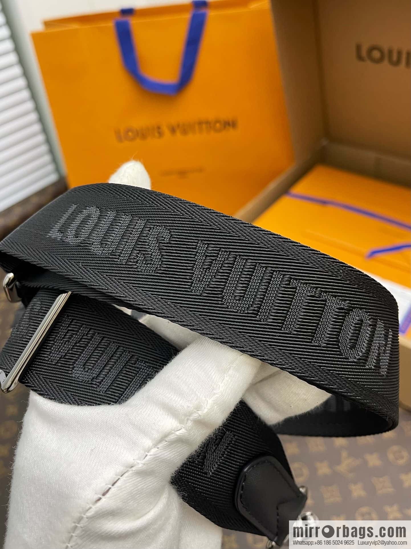 Louis Vuitton M46271 KEEPALL BANDOULI RE 25 handbag