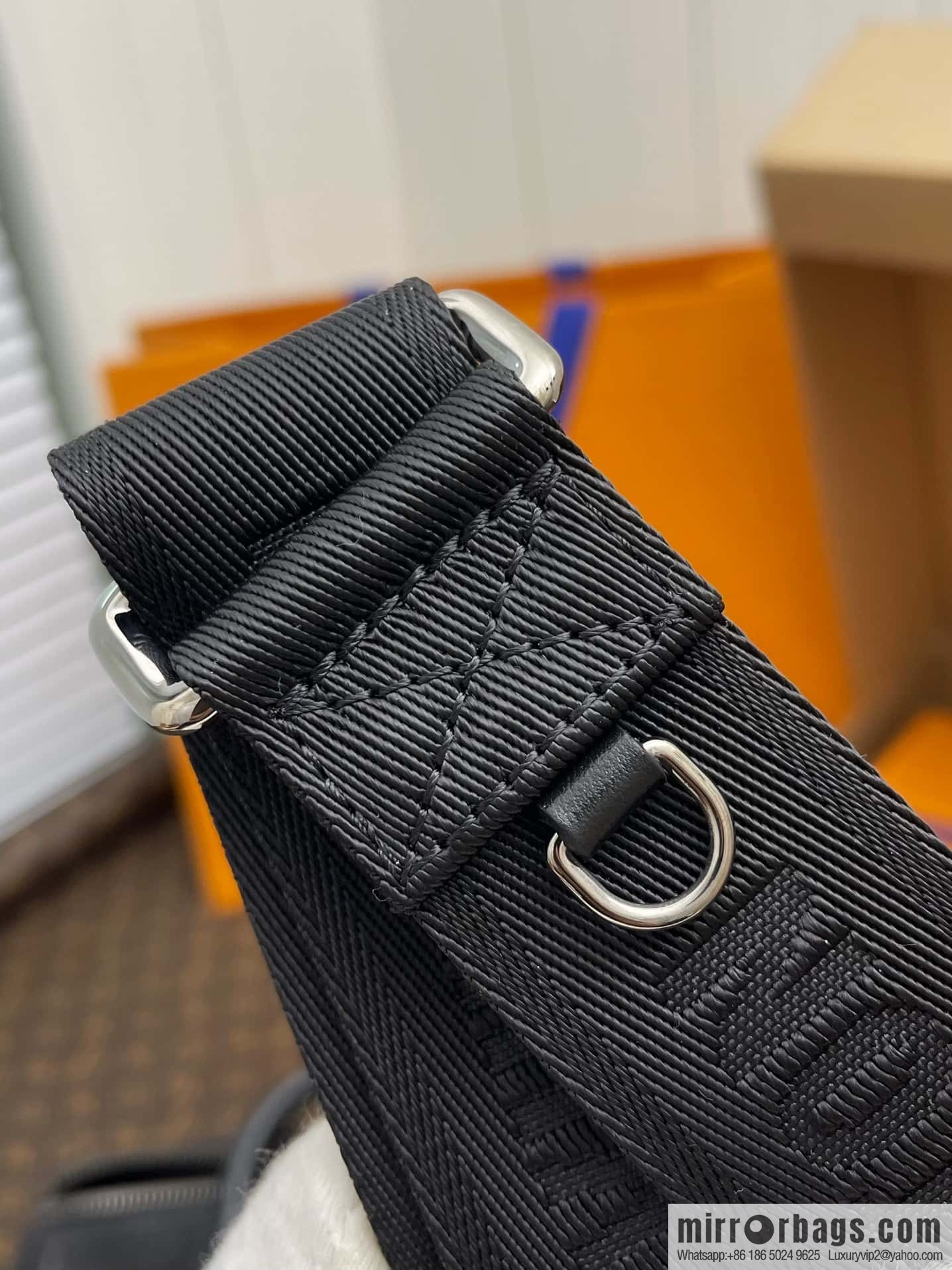 Louis Vuitton M46271 KEEPALL BANDOULI RE 25 handbag