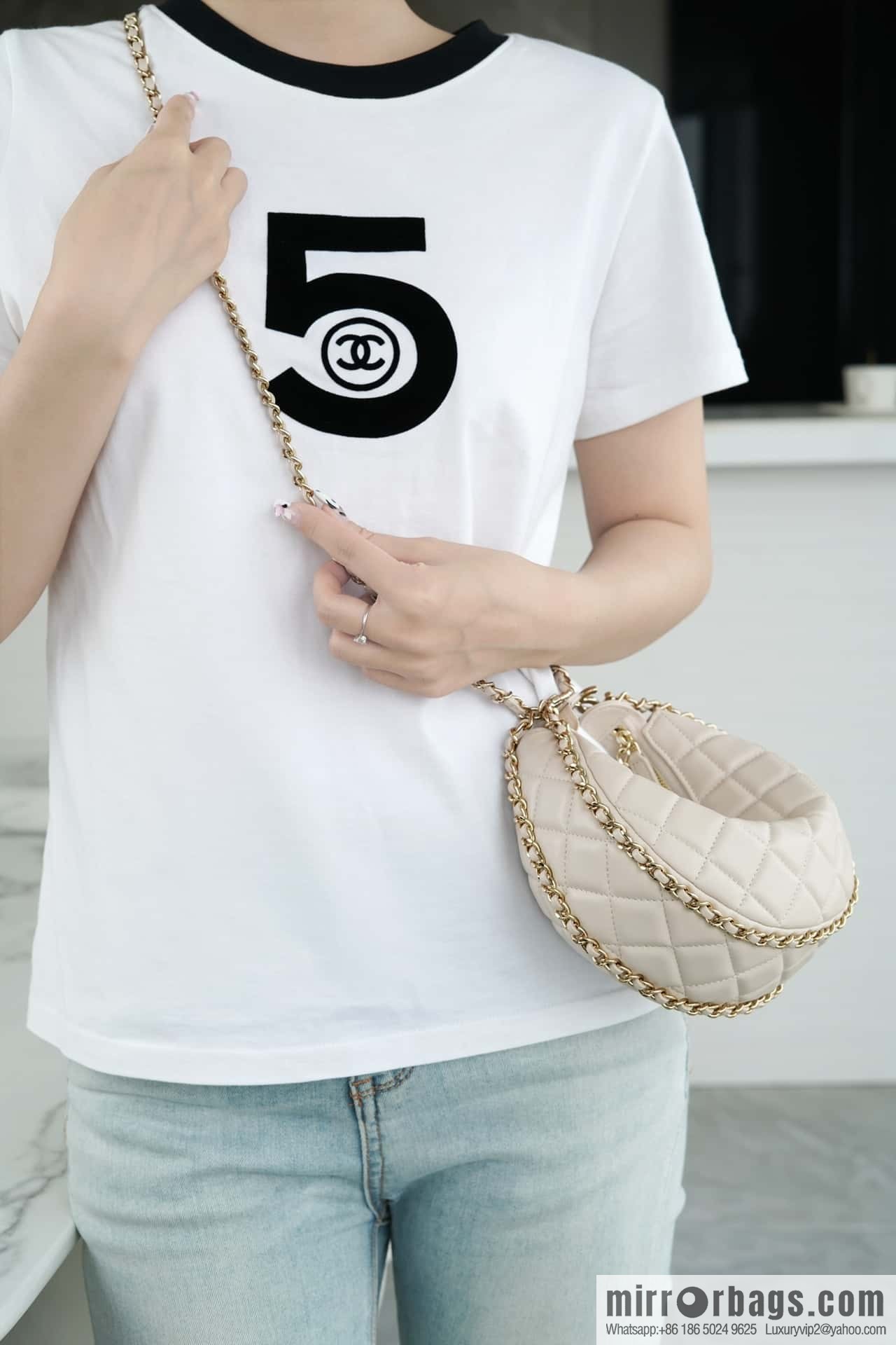 CHANEL 23p Moon/Crescent Pack AS3917 Milk Apricot