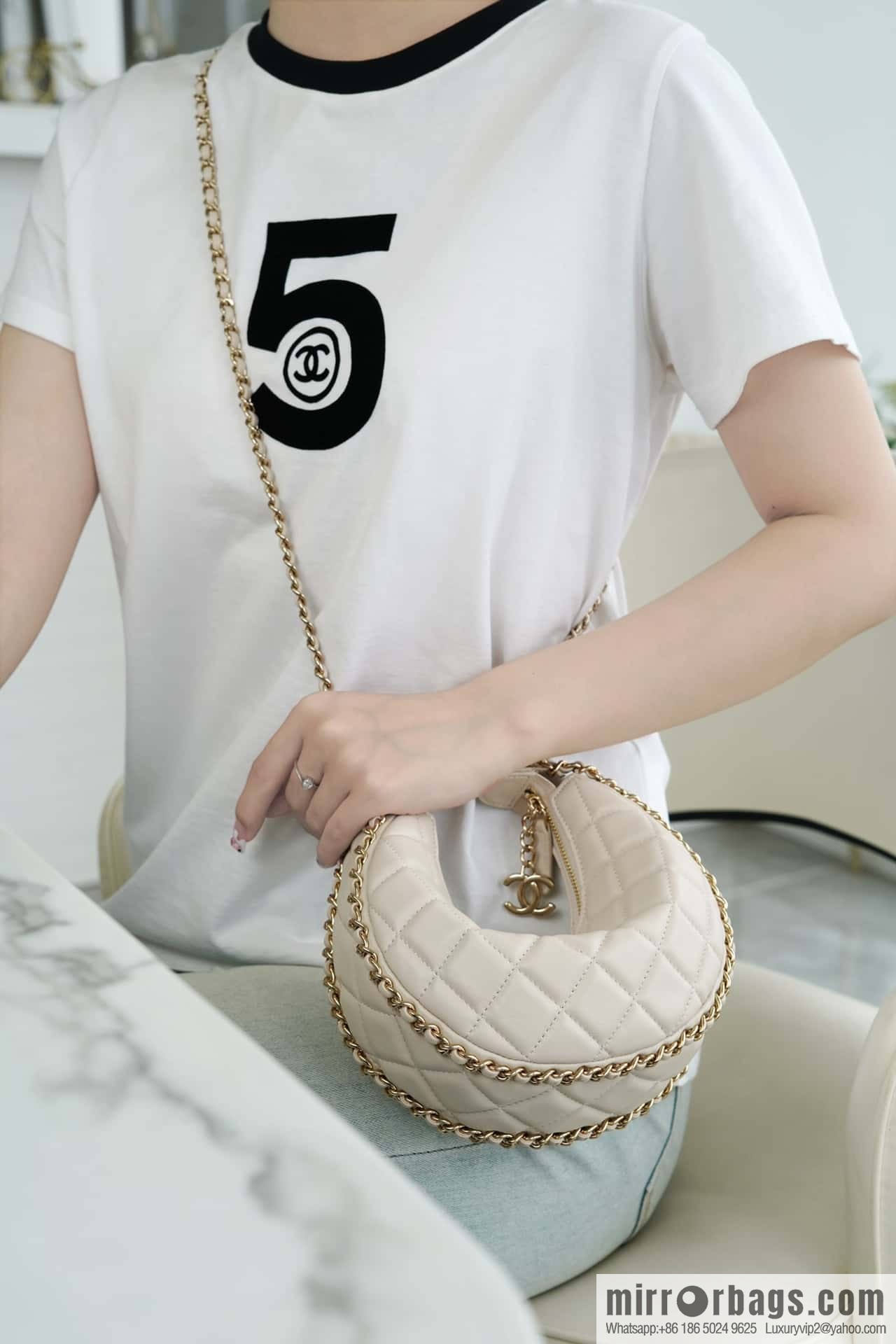 CHANEL 23p Moon/Crescent Pack AS3917 Milk Apricot