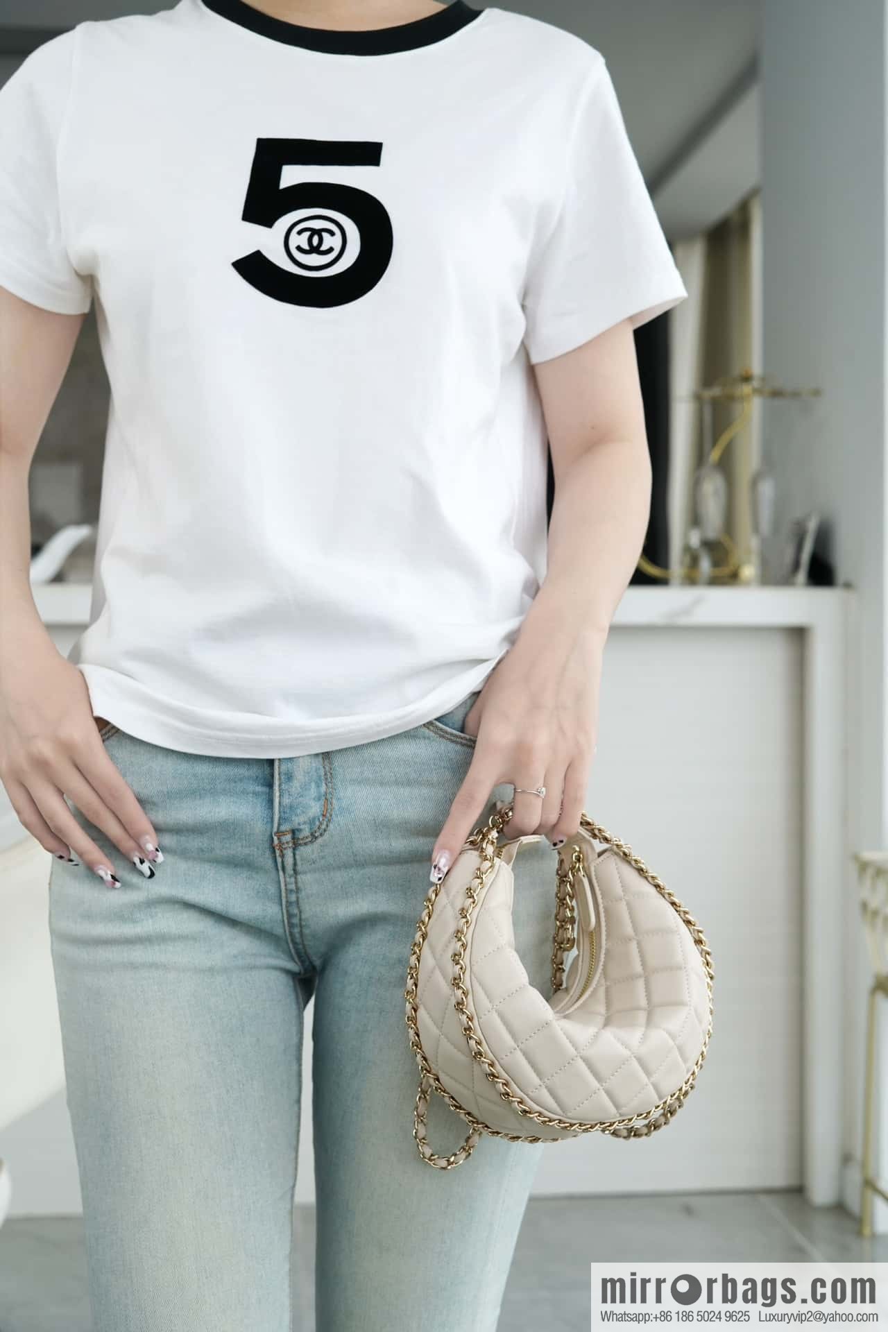 CHANEL 23p Moon/Crescent Pack AS3917 Milk Apricot
