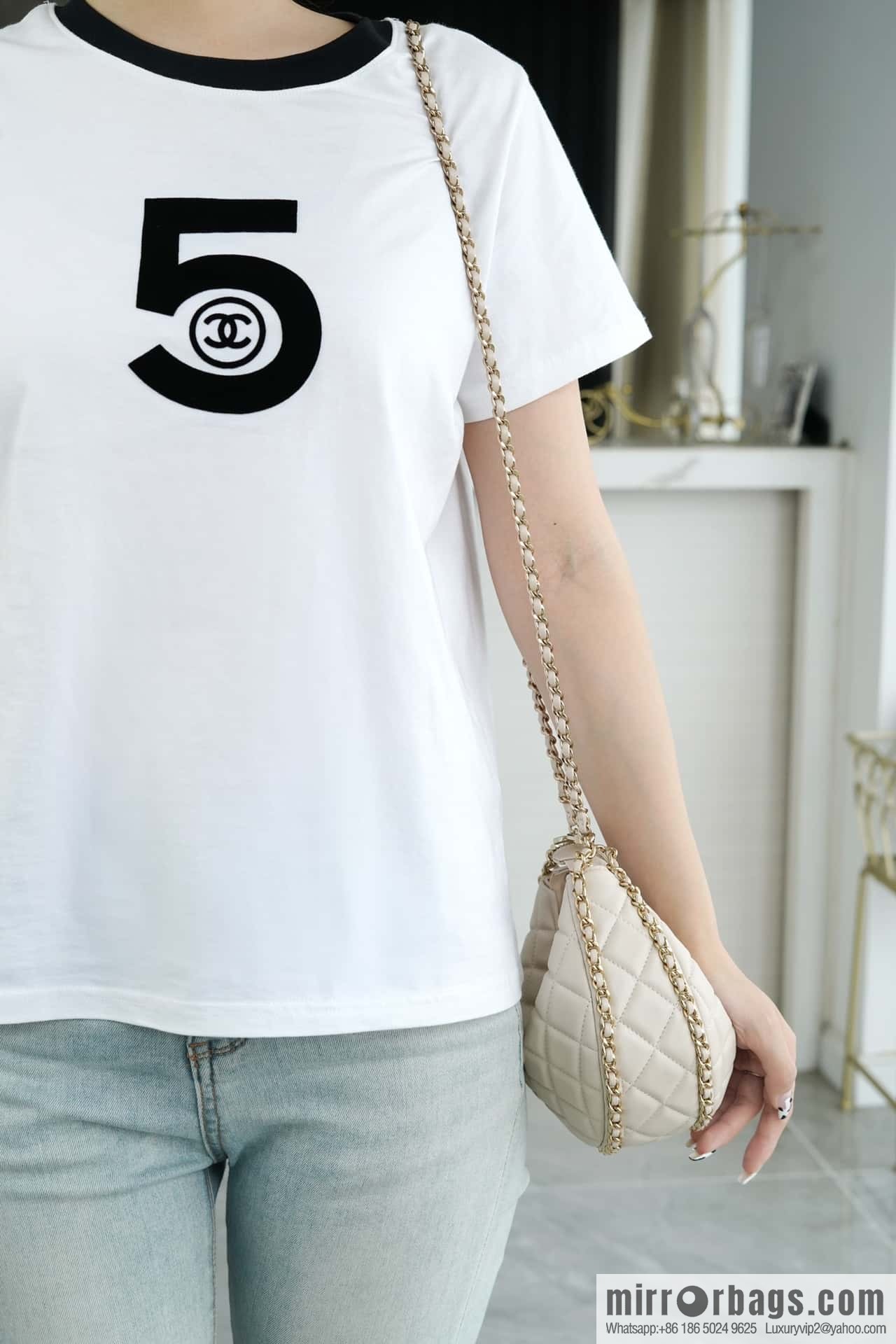 CHANEL 23p Moon/Crescent Pack AS3917 Milk Apricot