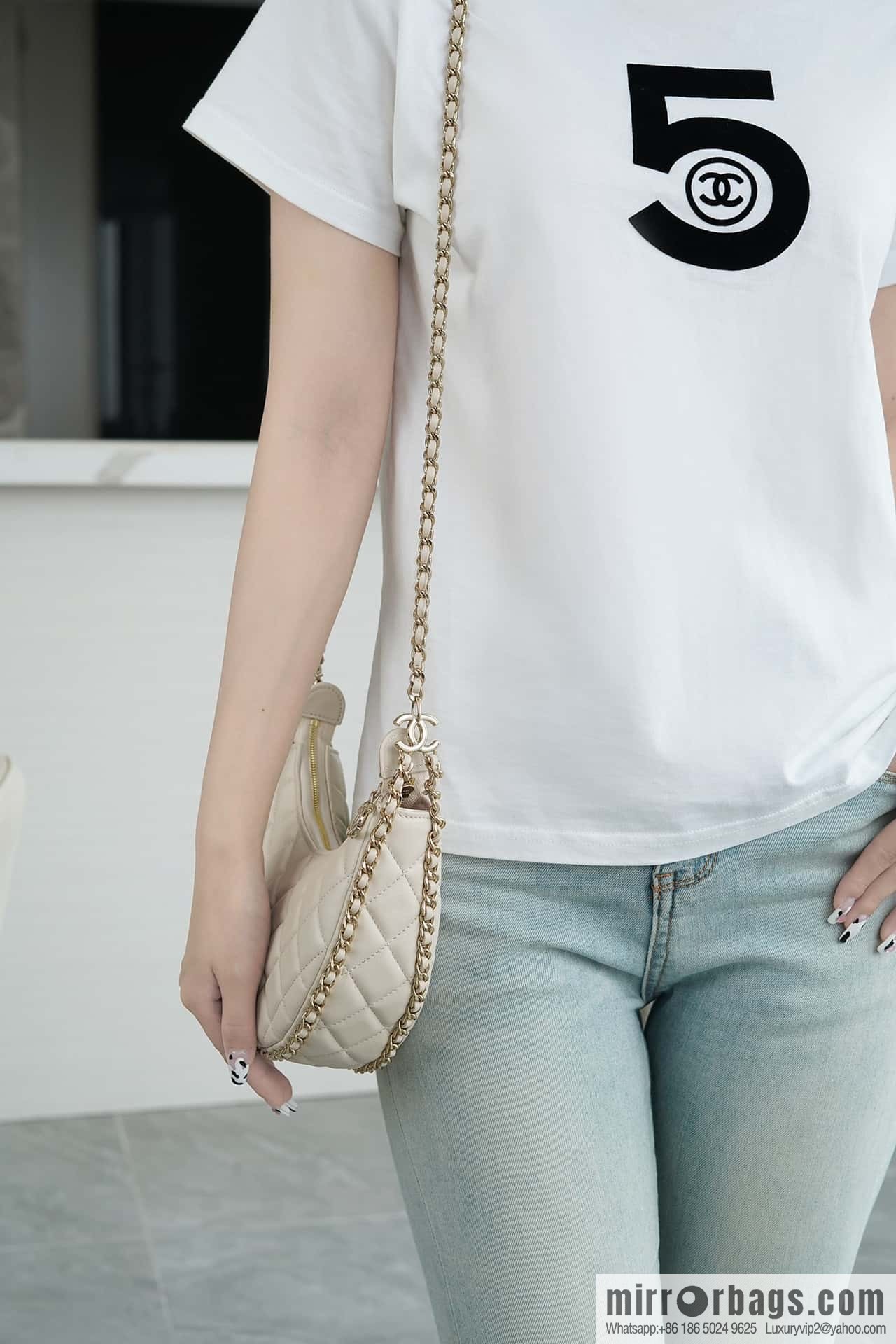 CHANEL 23p Moon/Crescent Pack AS3917 Milk Apricot