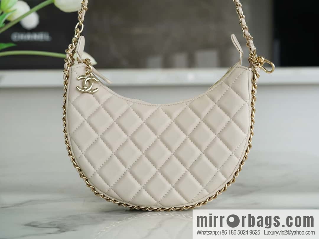 CHANEL 23p Moon/Crescent Pack AS3917 Milk Apricot